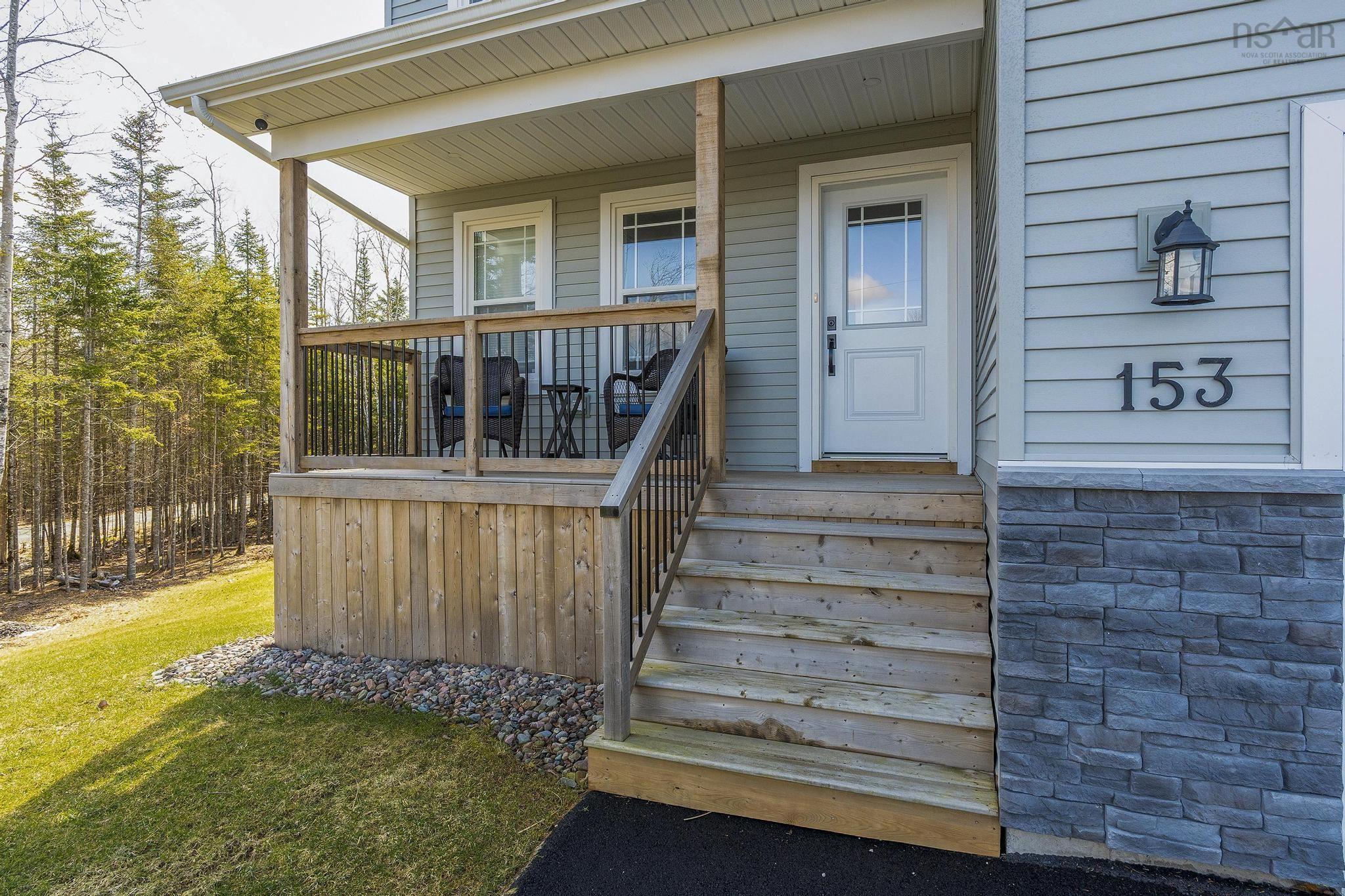 $799,900.00: 153 Coulter Crescent, Oakfield