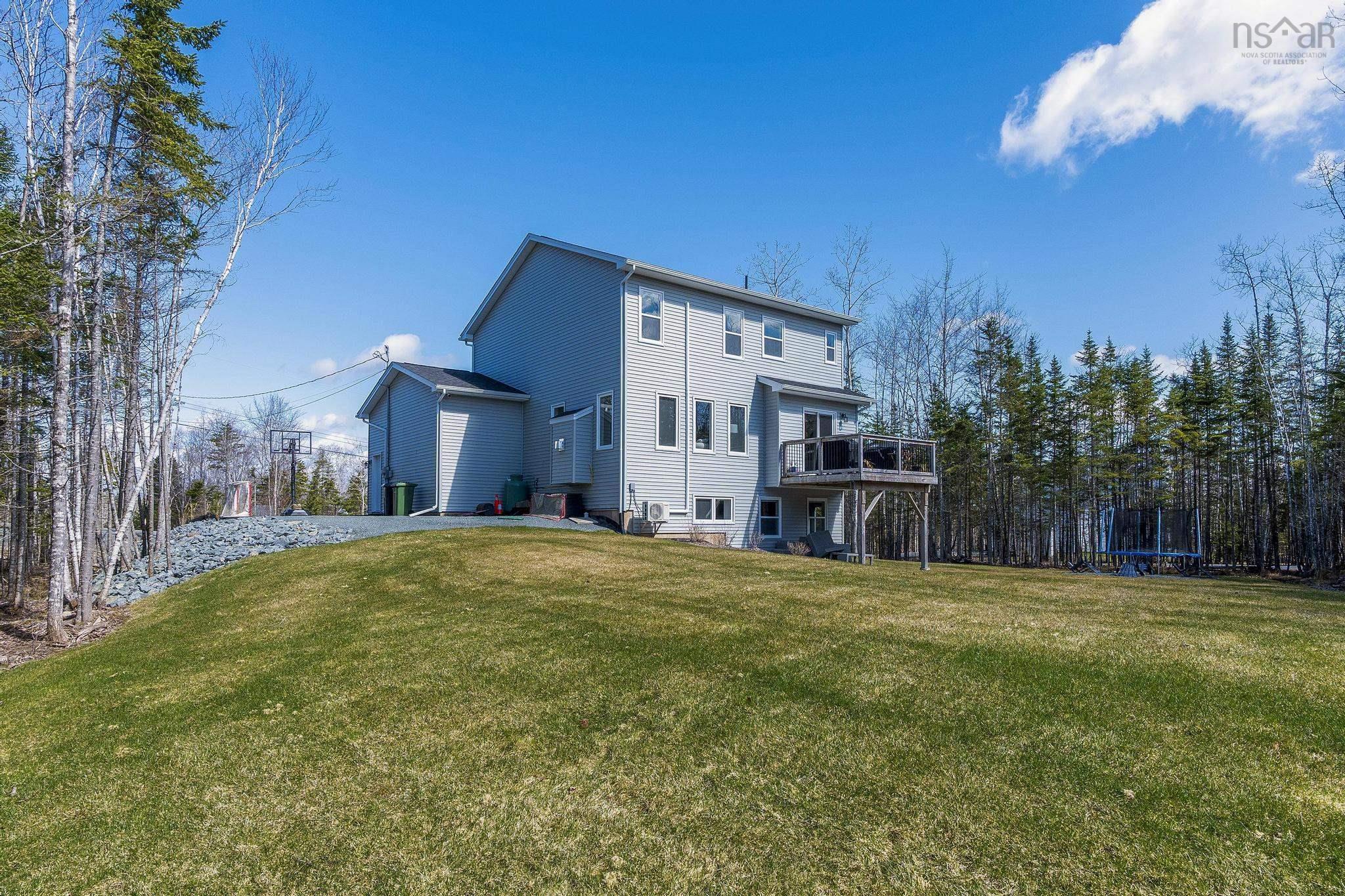 $799,900.00: 153 Coulter Crescent, Oakfield