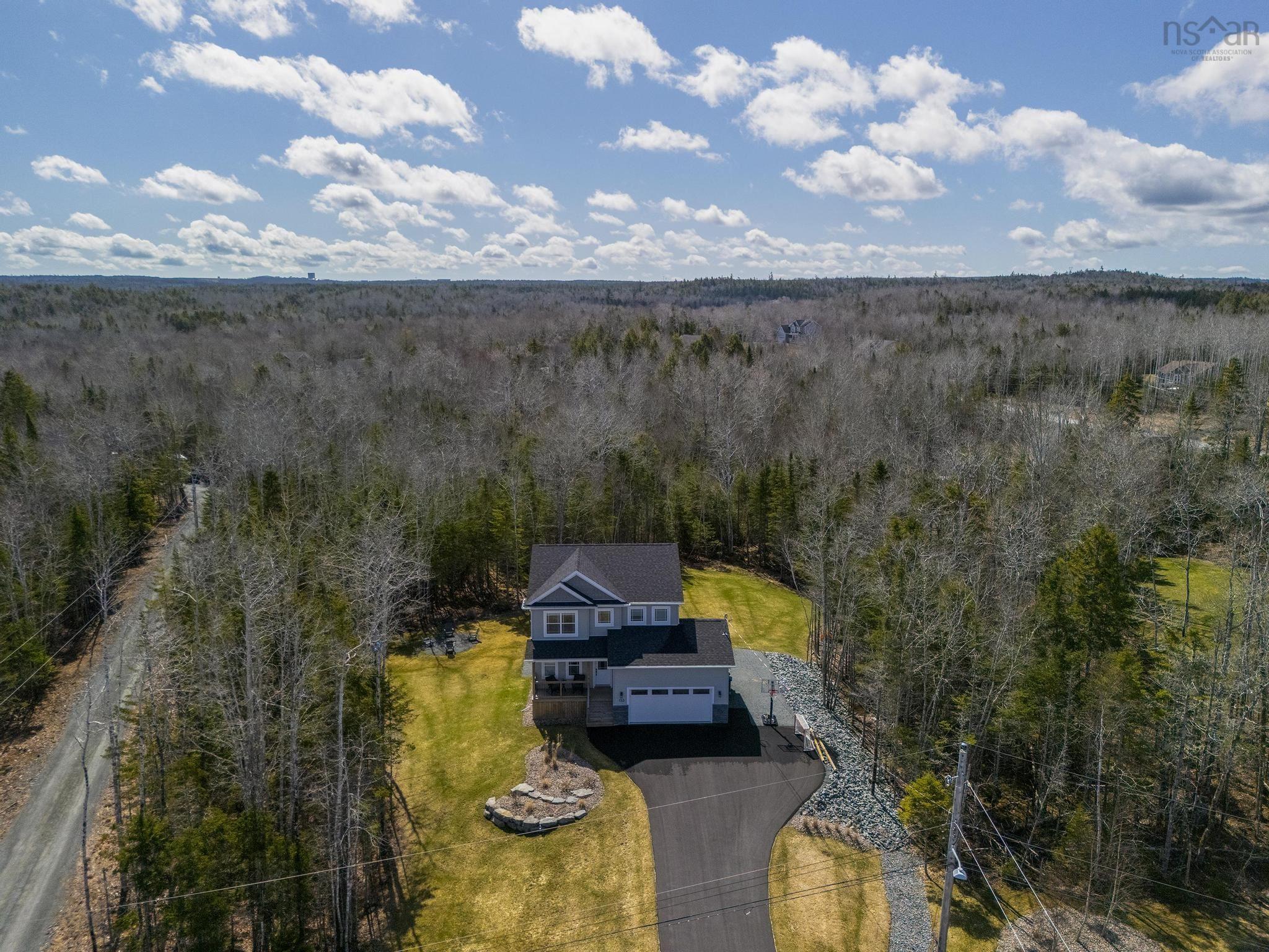 $799,900.00: 153 Coulter Crescent, Oakfield