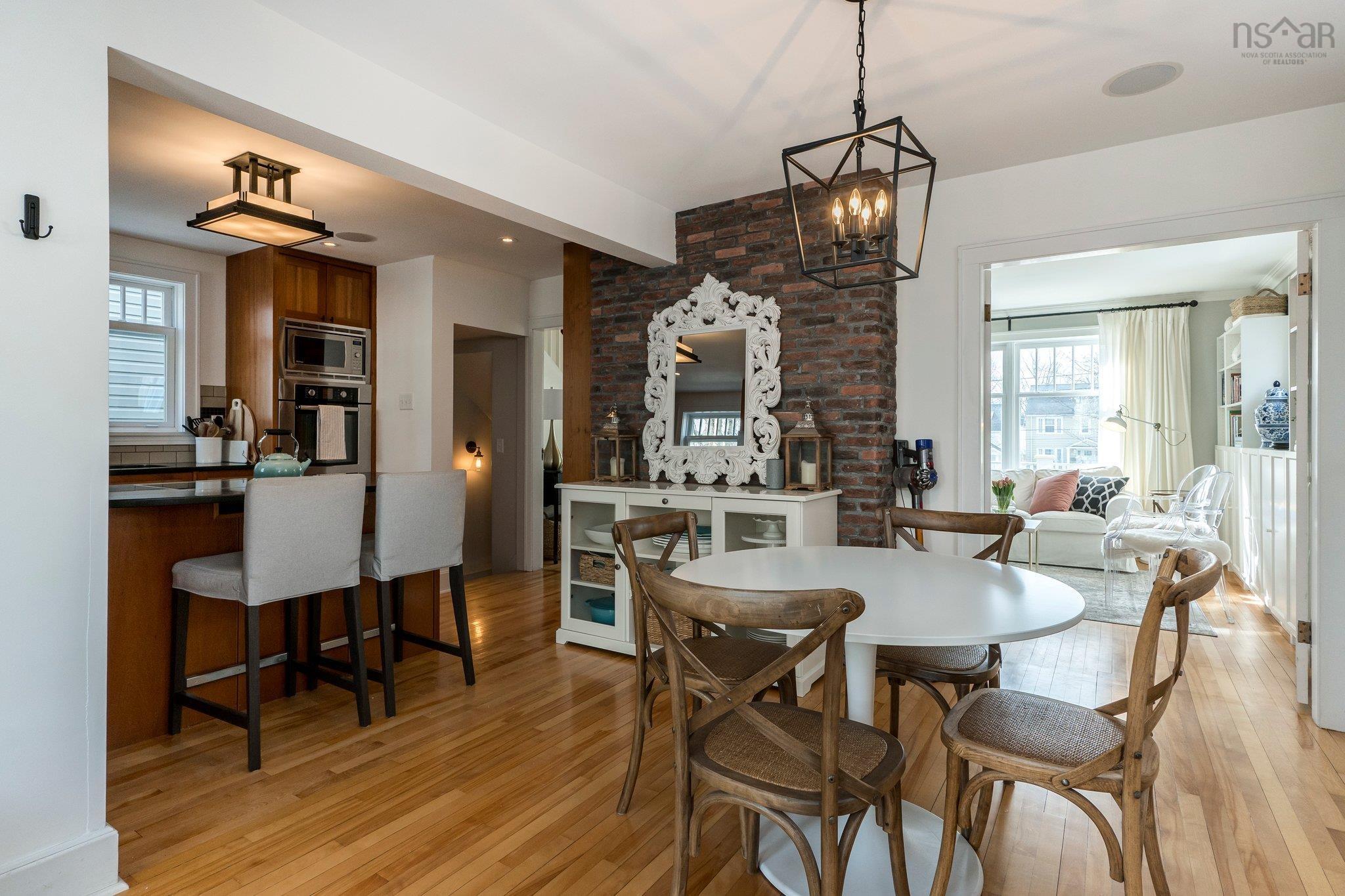 $799,900.00: 2395 Connaught Avenue, Halifax
