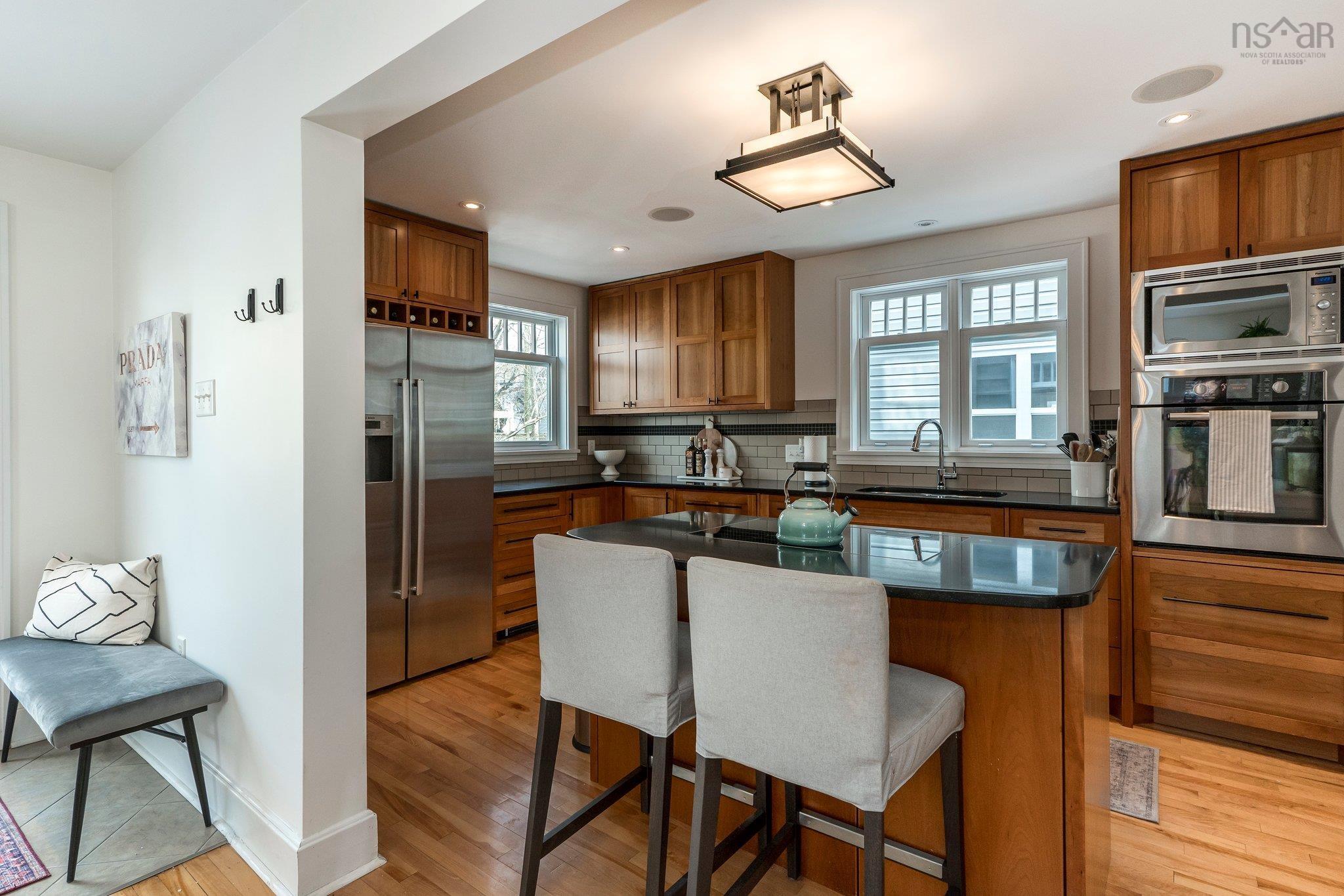 $799,900.00: 2395 Connaught Avenue, Halifax