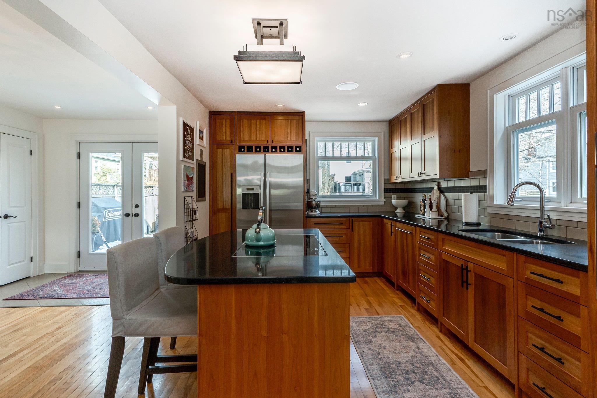 $799,900.00: 2395 Connaught Avenue, Halifax
