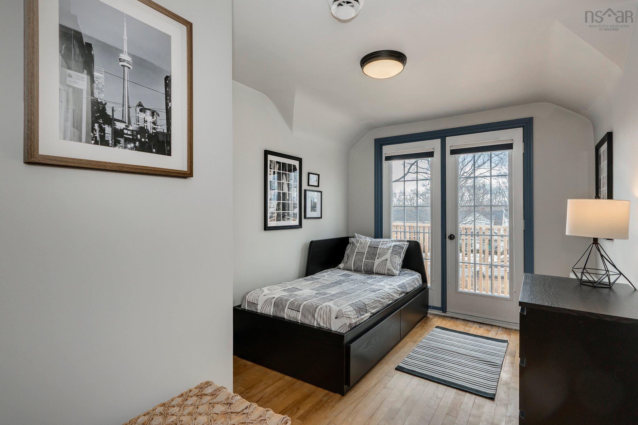 $799,900.00: 2395 Connaught Avenue, Halifax
