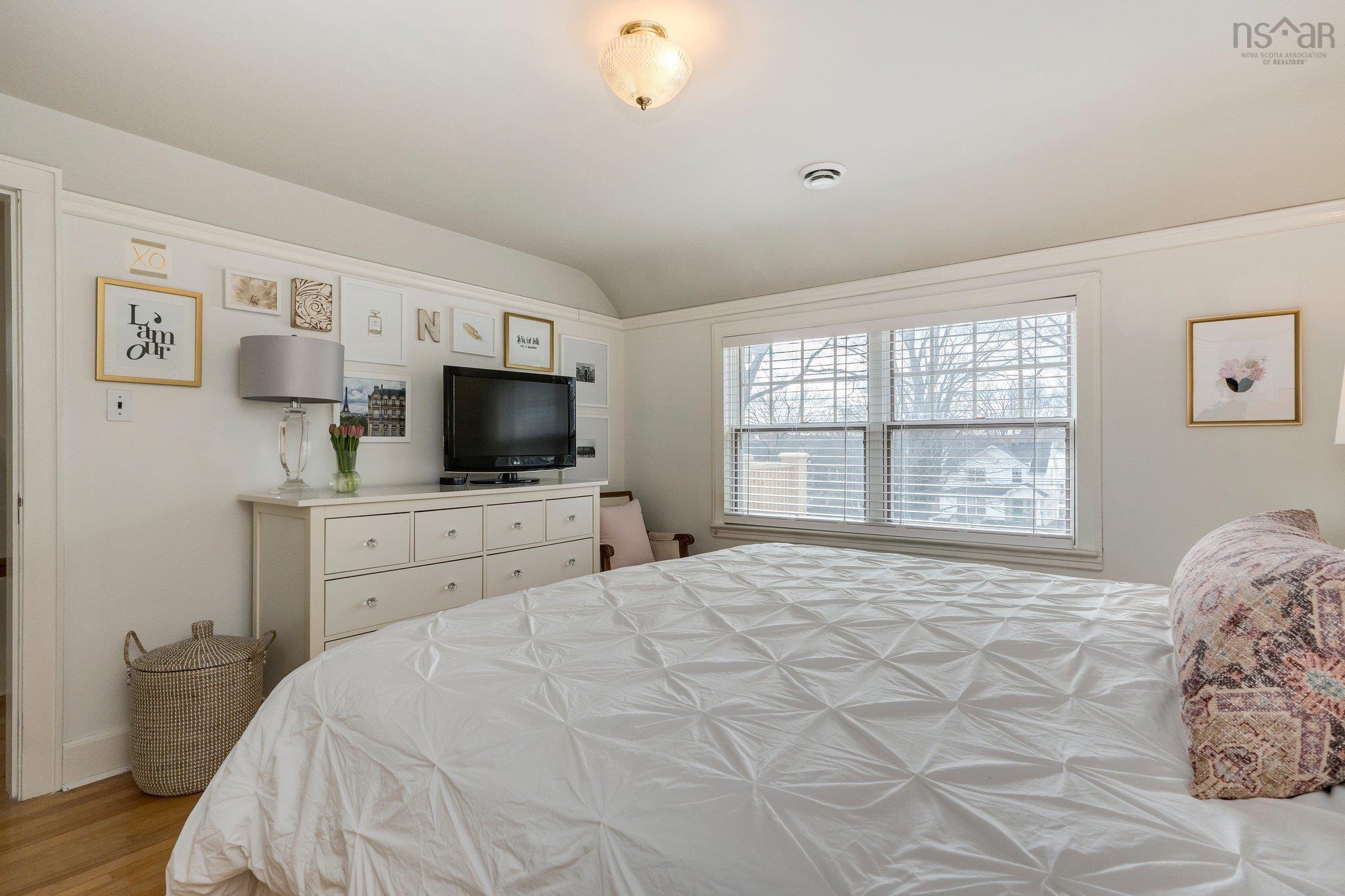 $799,900.00: 2395 Connaught Avenue, Halifax
