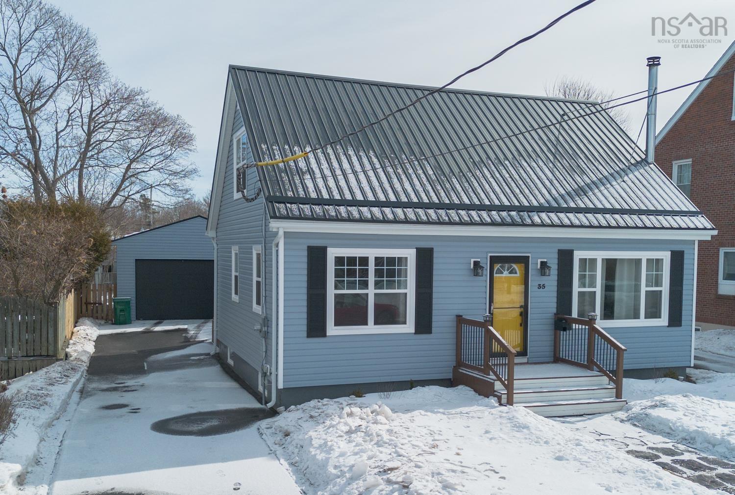 $425,000.00: 35 BROAD Street, Truro