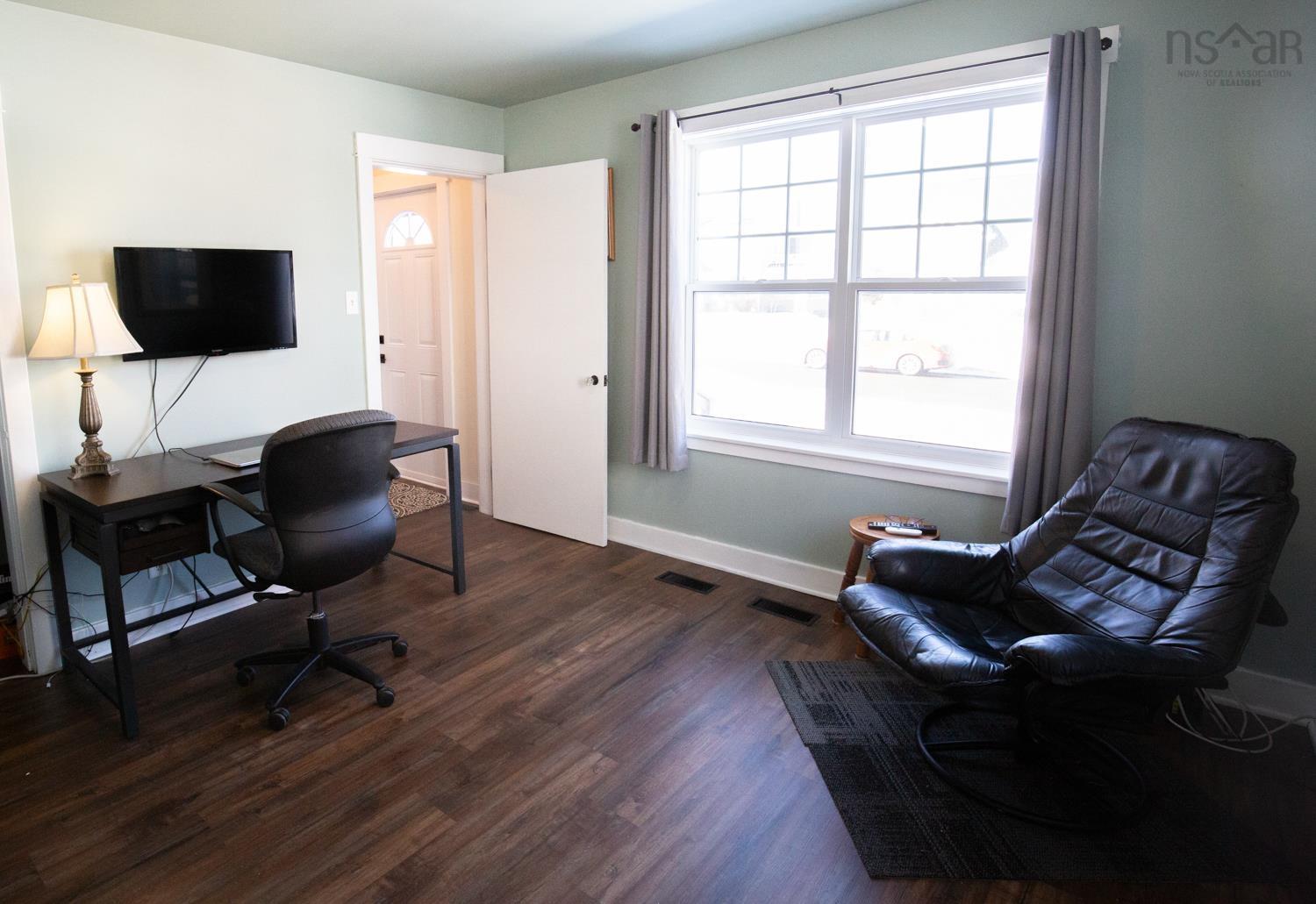 $425,000.00: 35 BROAD Street, Truro