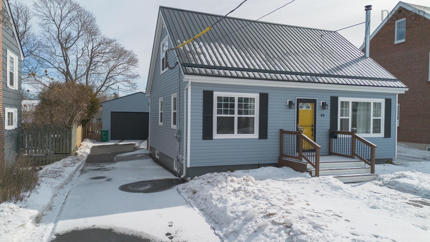 $425,000.00: 35 BROAD Street, Truro
