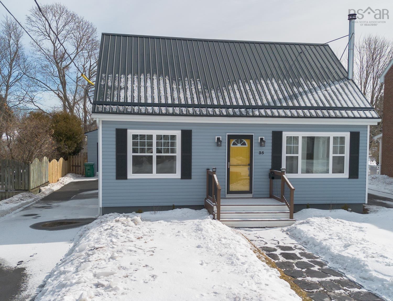 $425,000.00: 35 BROAD Street, Truro