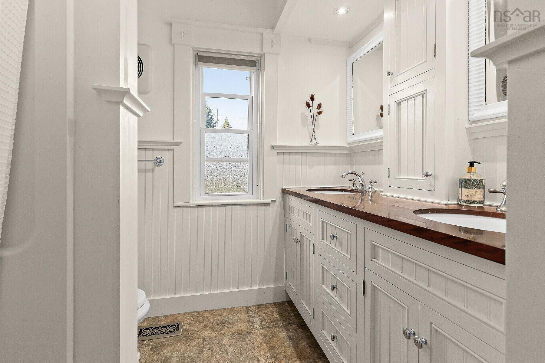 $2,200,000.00: 90 Eisenhauer Road, Oakland