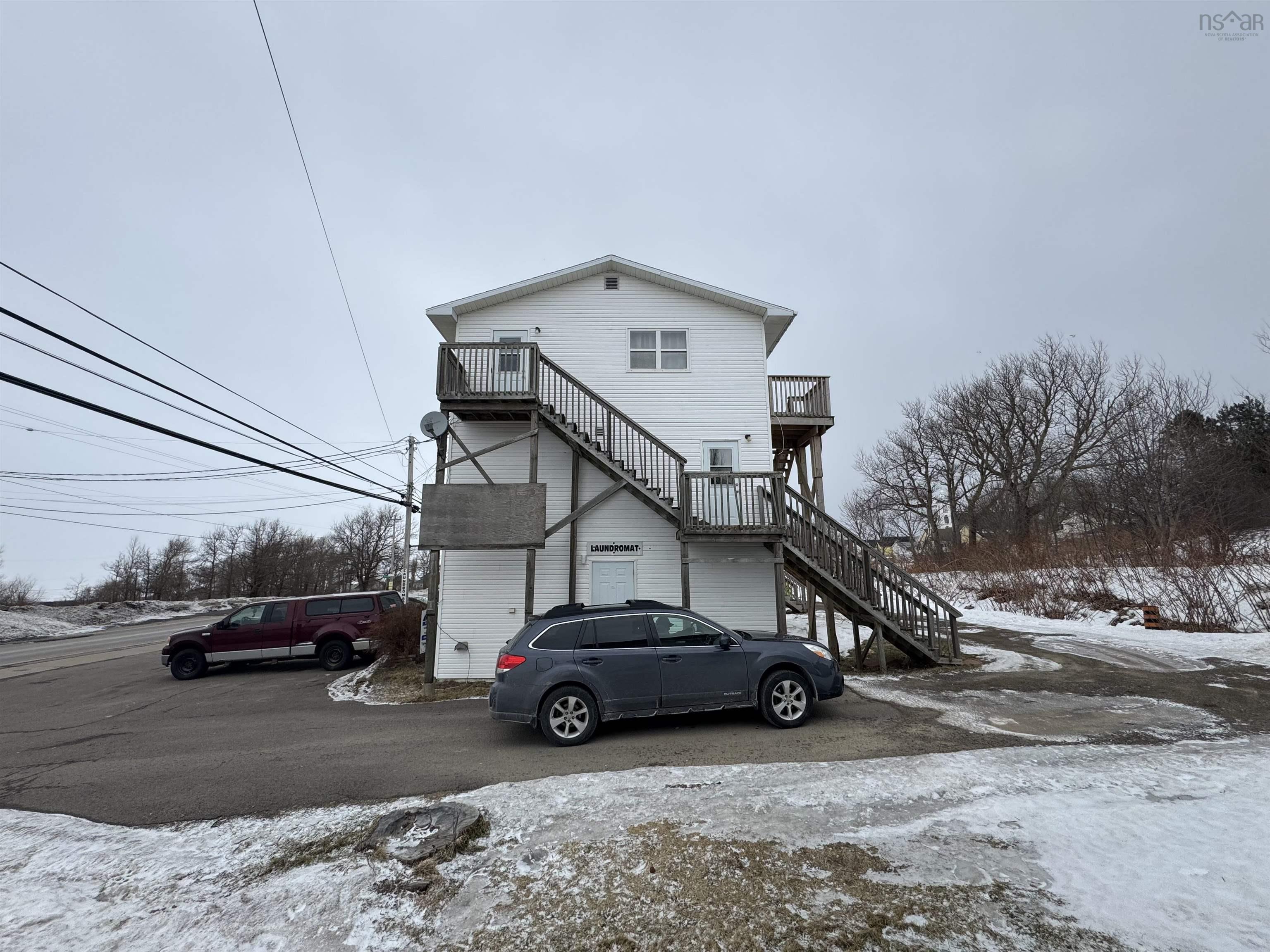 $1,050,000.00: 15770 Central Avenue, Inverness