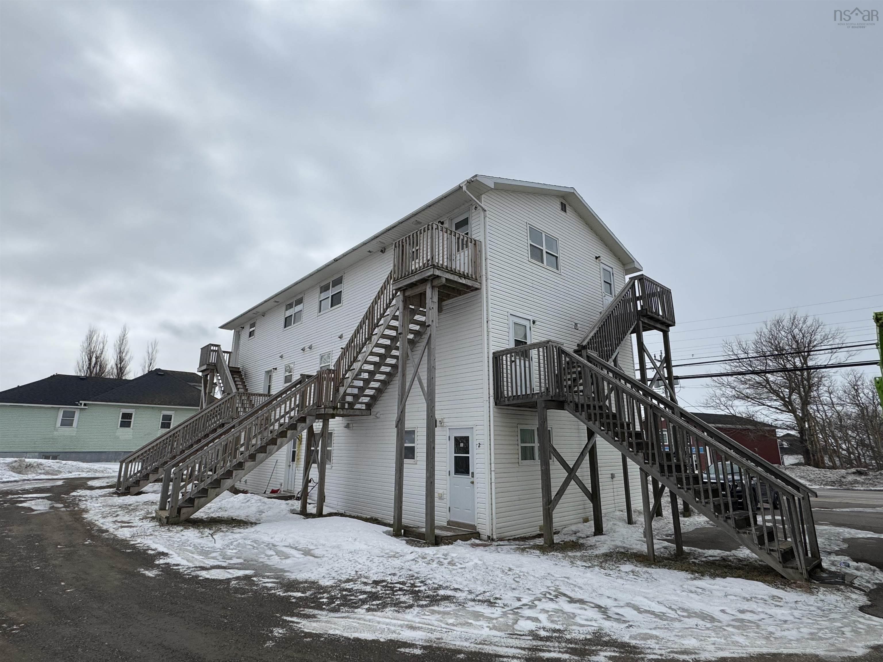 $1,050,000.00: 15770 Central Avenue, Inverness