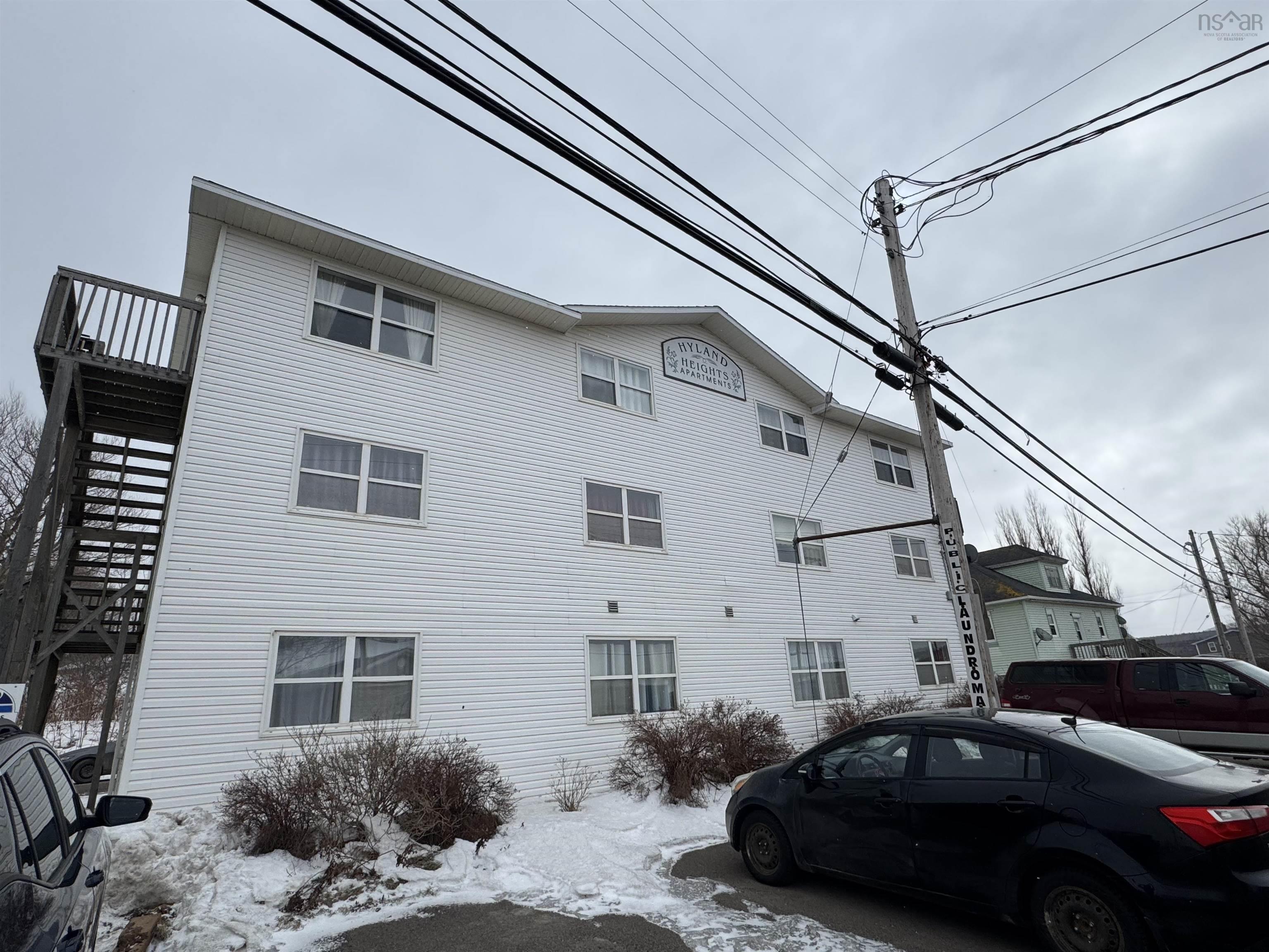 $1,050,000.00: 15770 Central Avenue, Inverness
