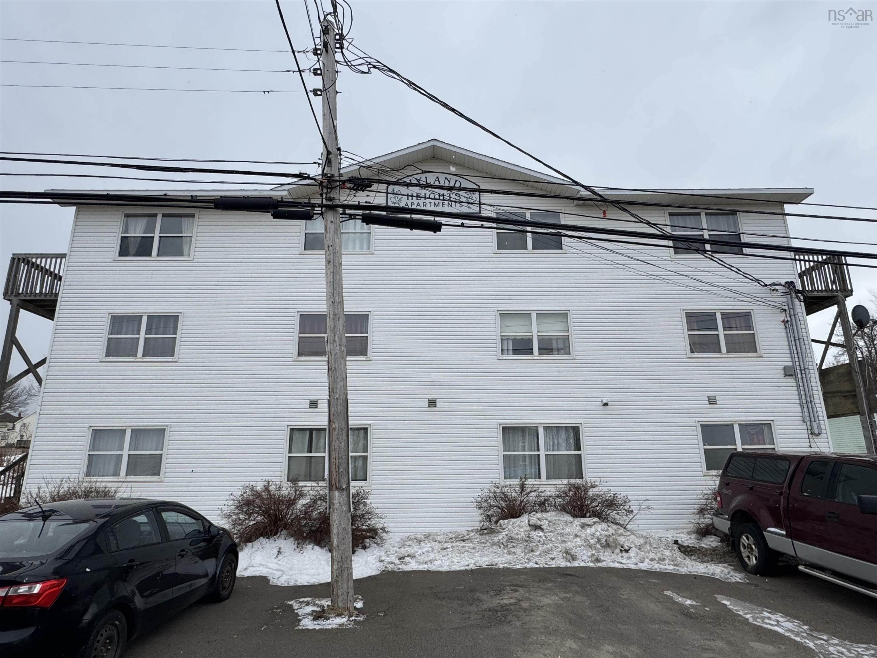 $1,050,000.00: 15770 Central Avenue, Inverness