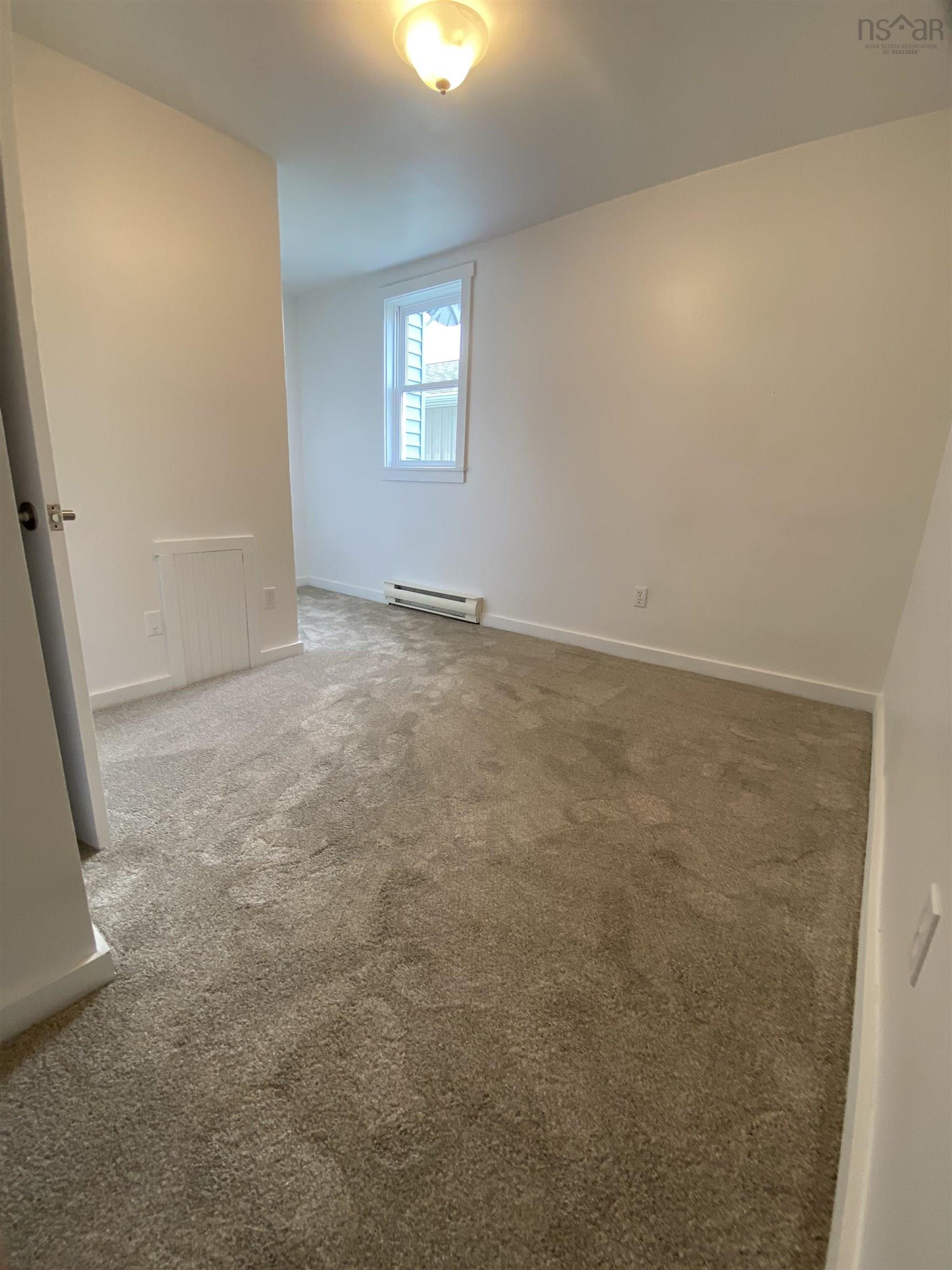 $398,500.00: 559 West Main Street, Kentville