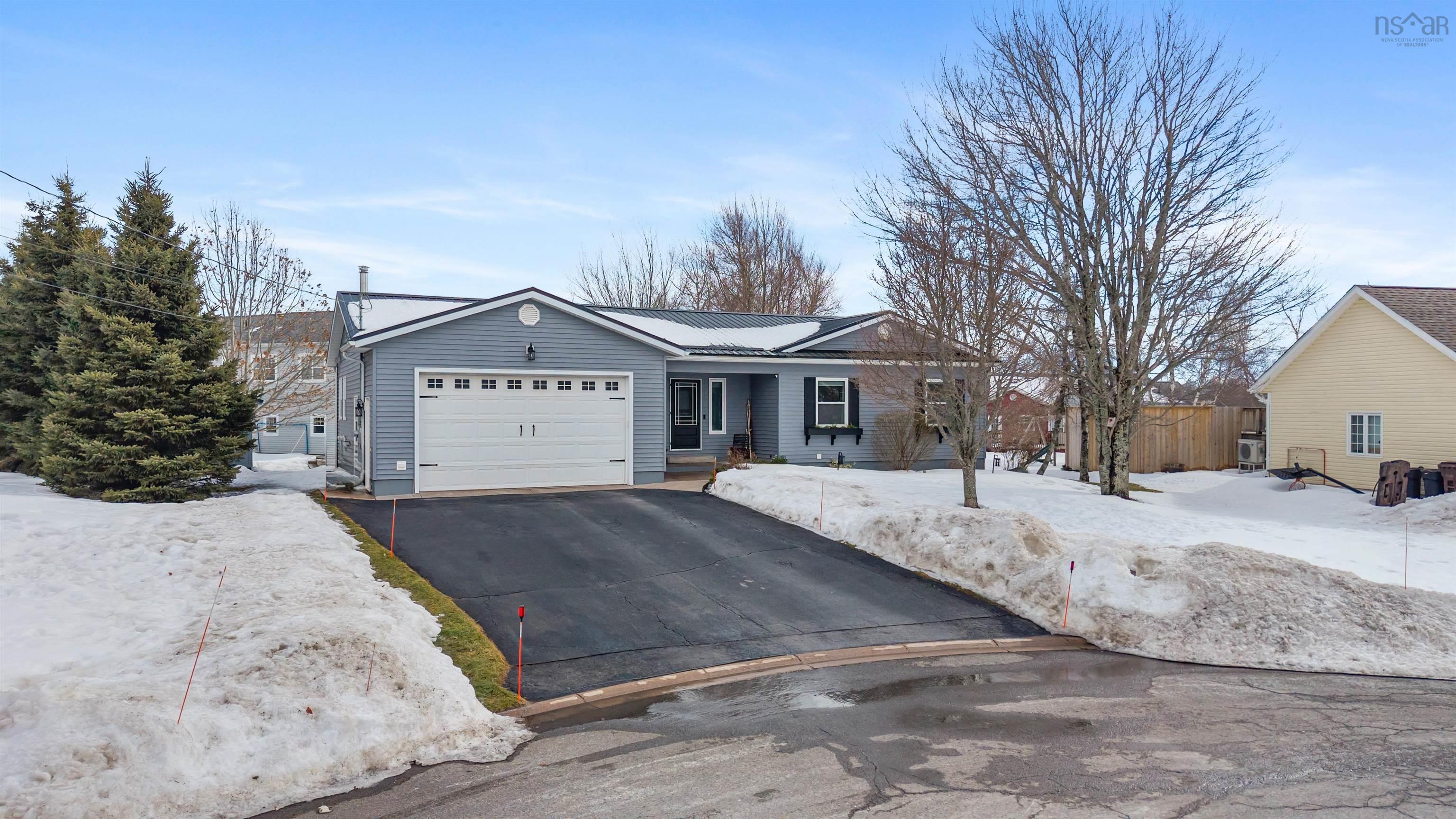 $489,900.00: 9 Forest Glen Court, Amherst