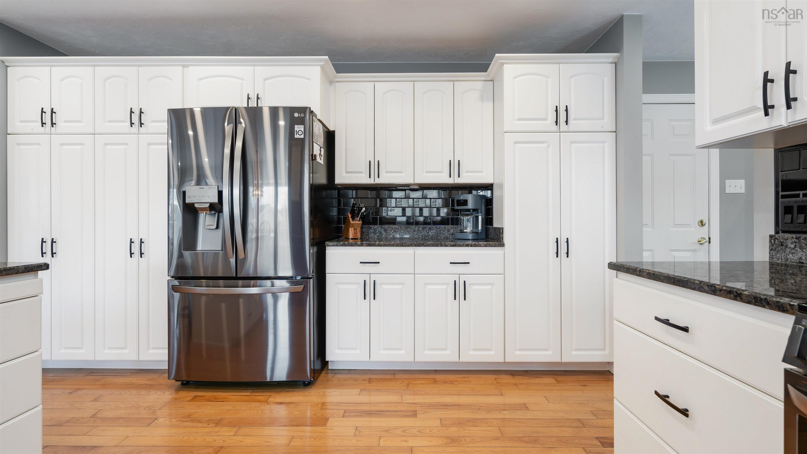 $489,900.00: 9 Forest Glen Court, Amherst