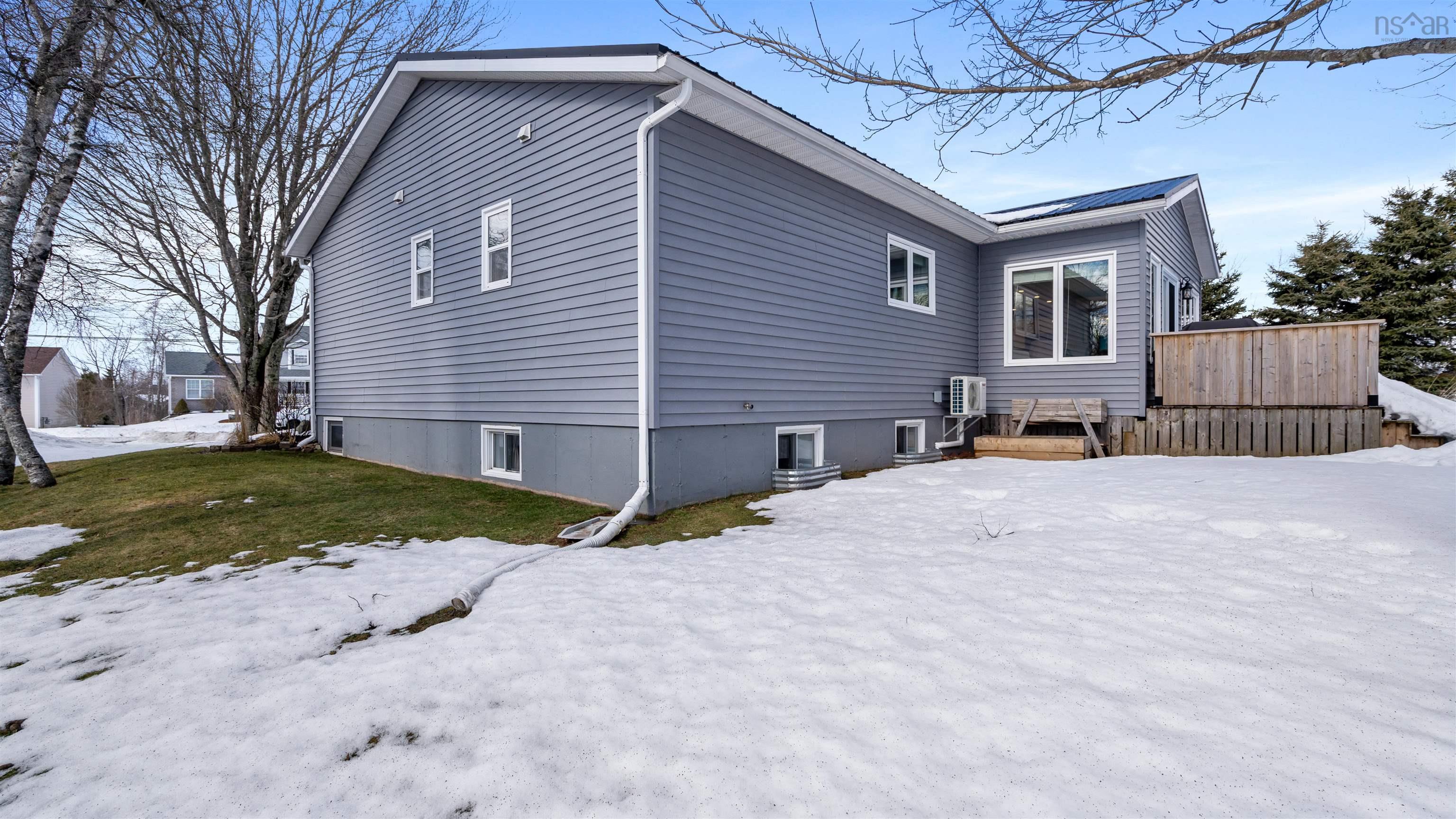 $489,900.00: 9 Forest Glen Court, Amherst