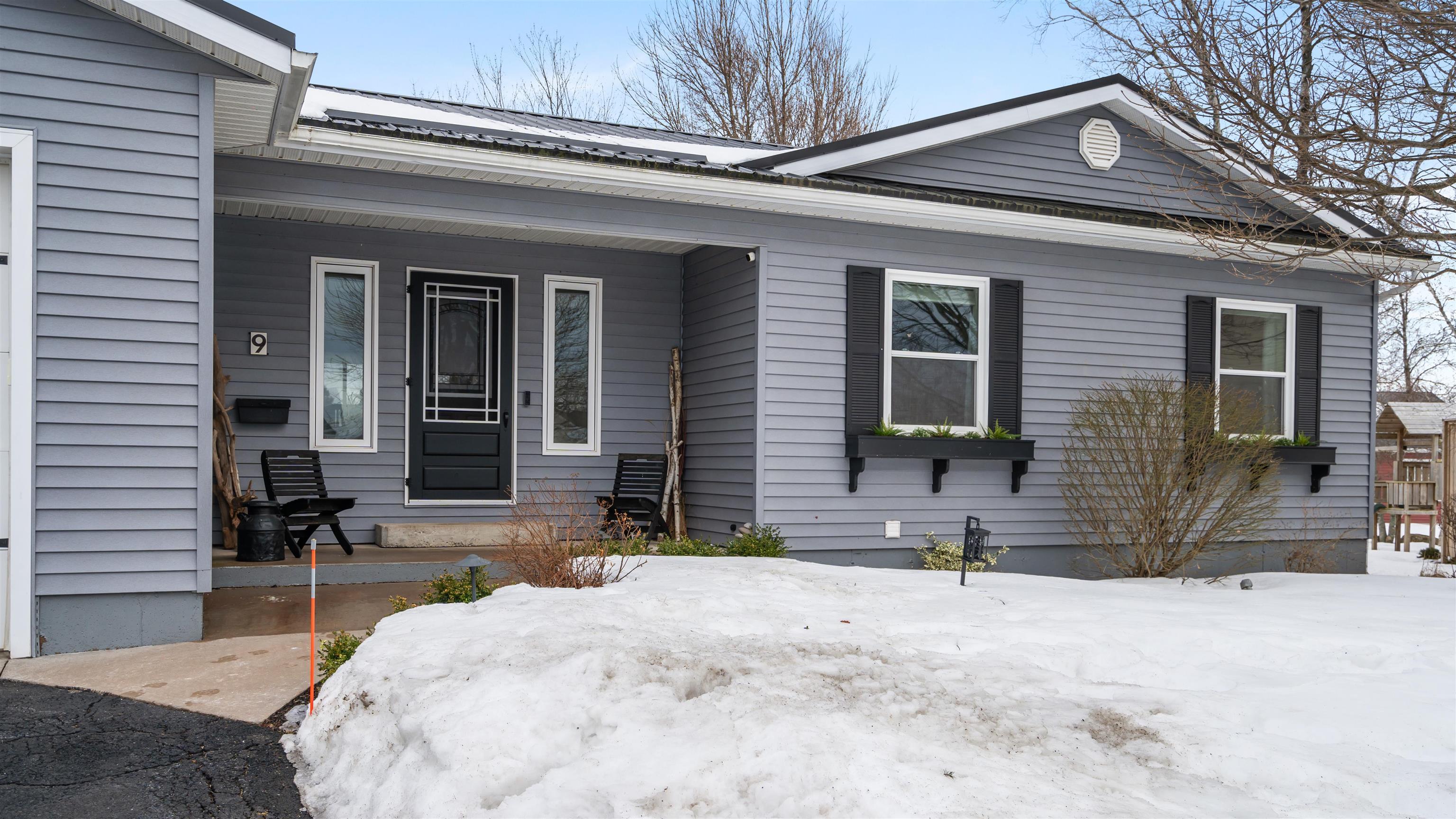 $489,900.00: 9 Forest Glen Court, Amherst