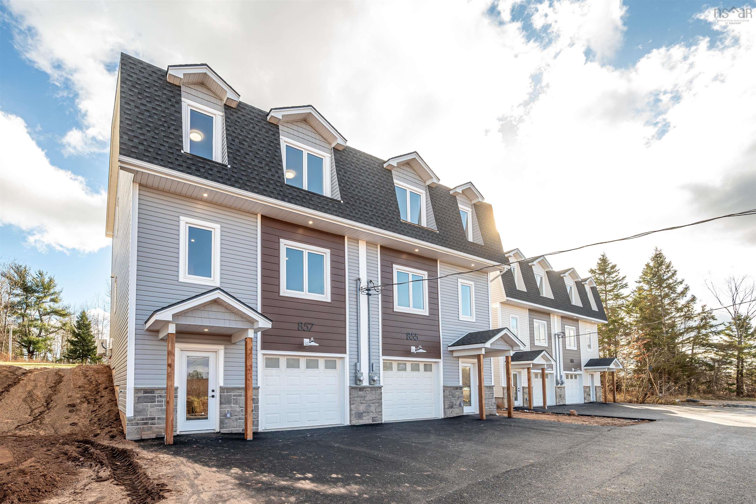 $539,000.00: 857 Highway 2, Elmsdale