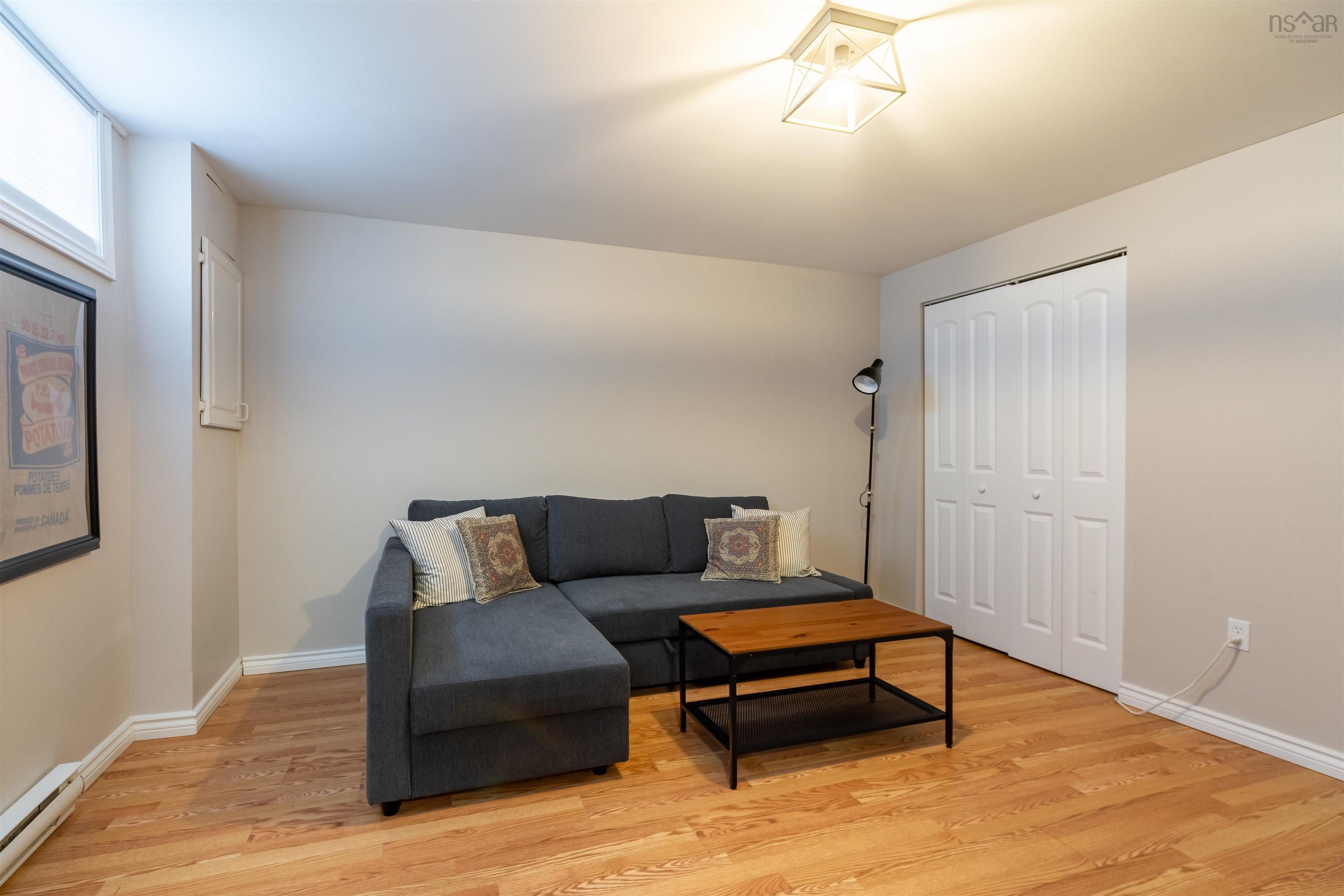 $399,900.00: 516 Arklow Drive, Cole Harbour
