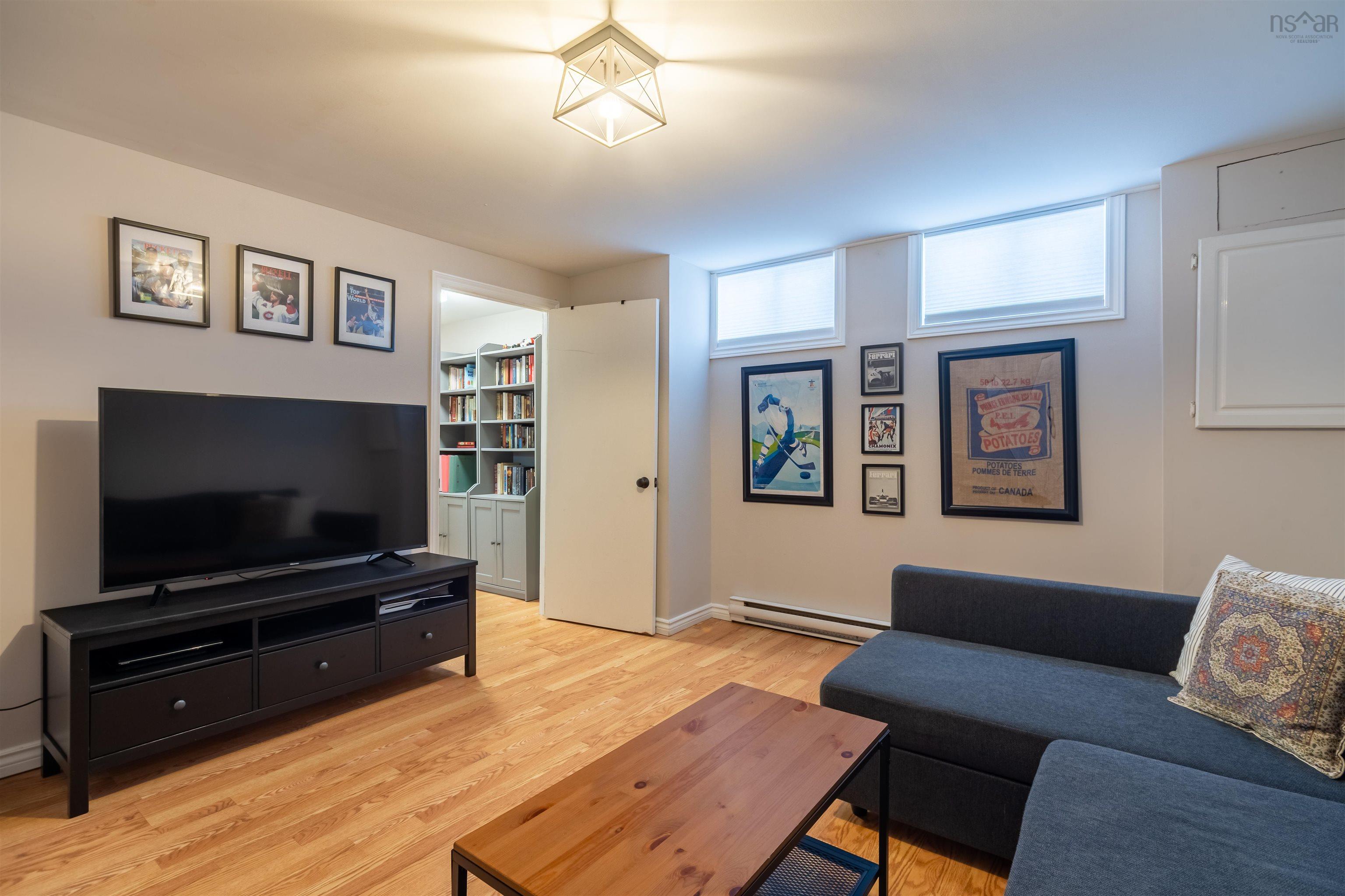 $399,900.00: 516 Arklow Drive, Cole Harbour
