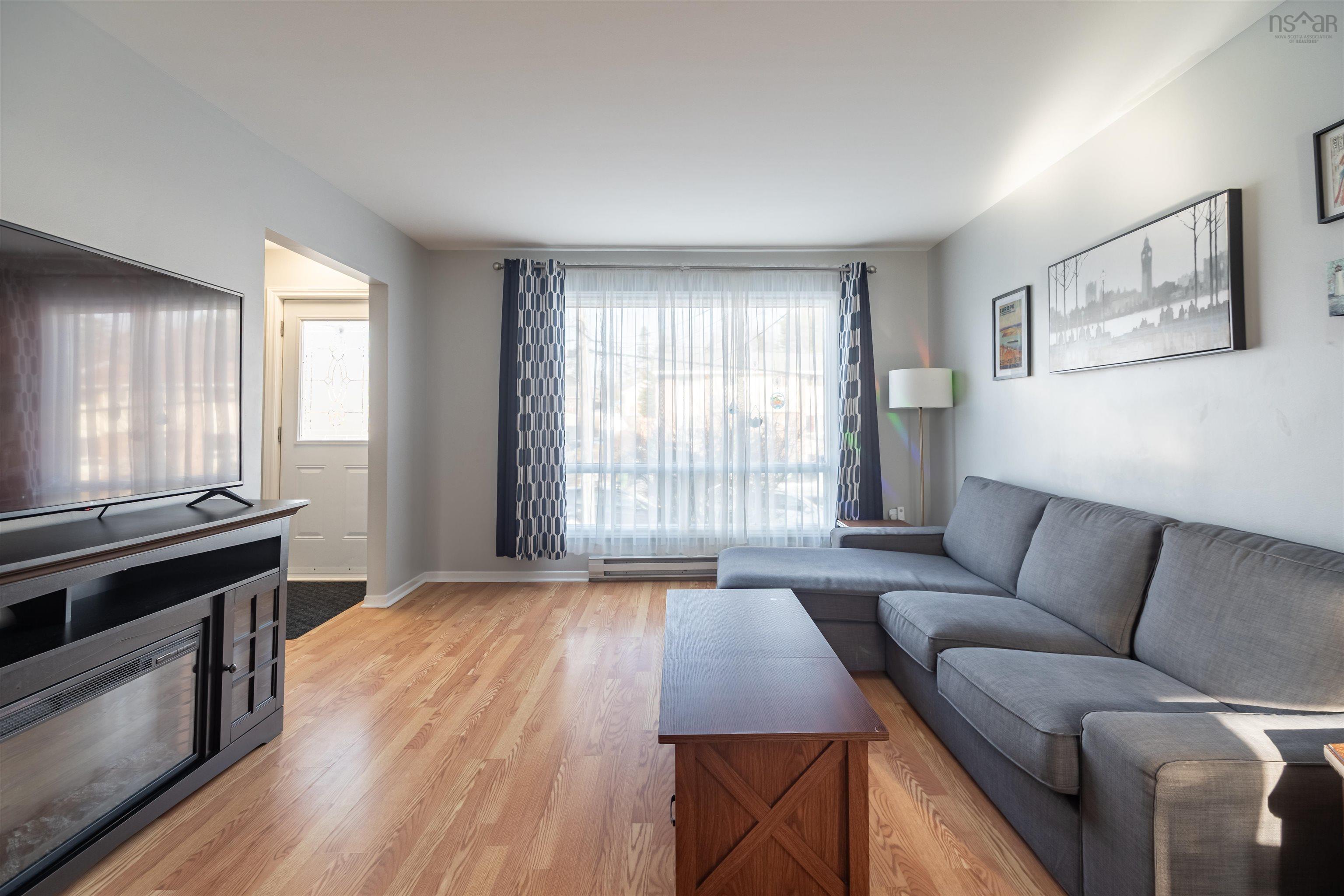 $399,900.00: 516 Arklow Drive, Cole Harbour