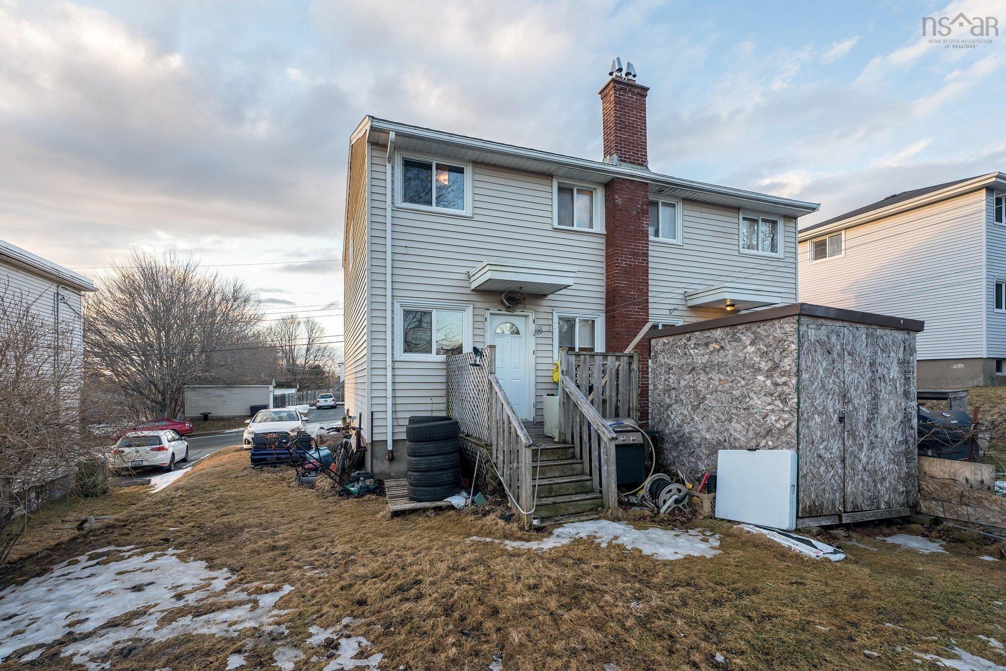 $489,900.00: 49 A&B Lynn Drive, Dartmouth