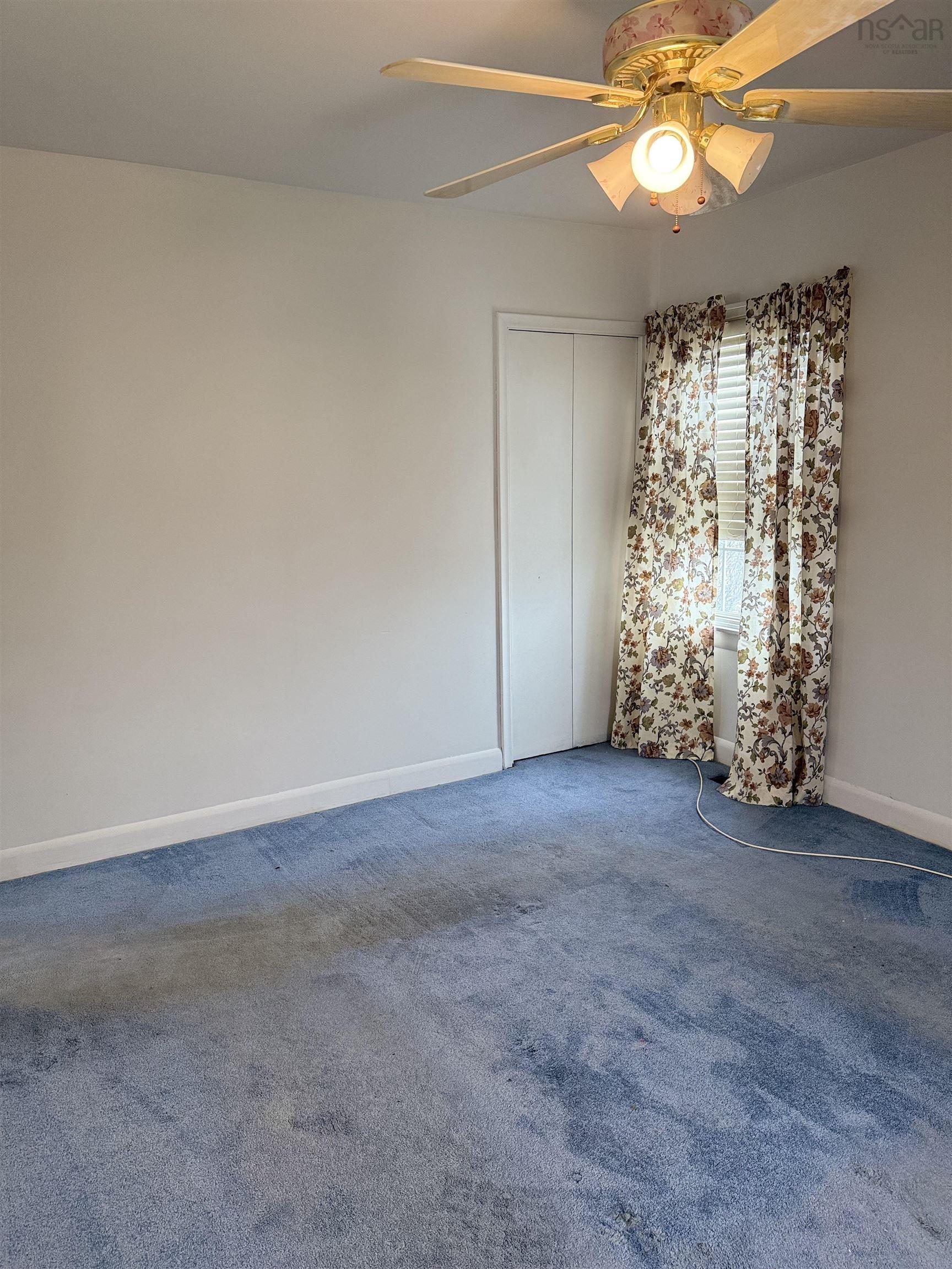 $249,900.00: 64 Rosewood Drive, Sydney
