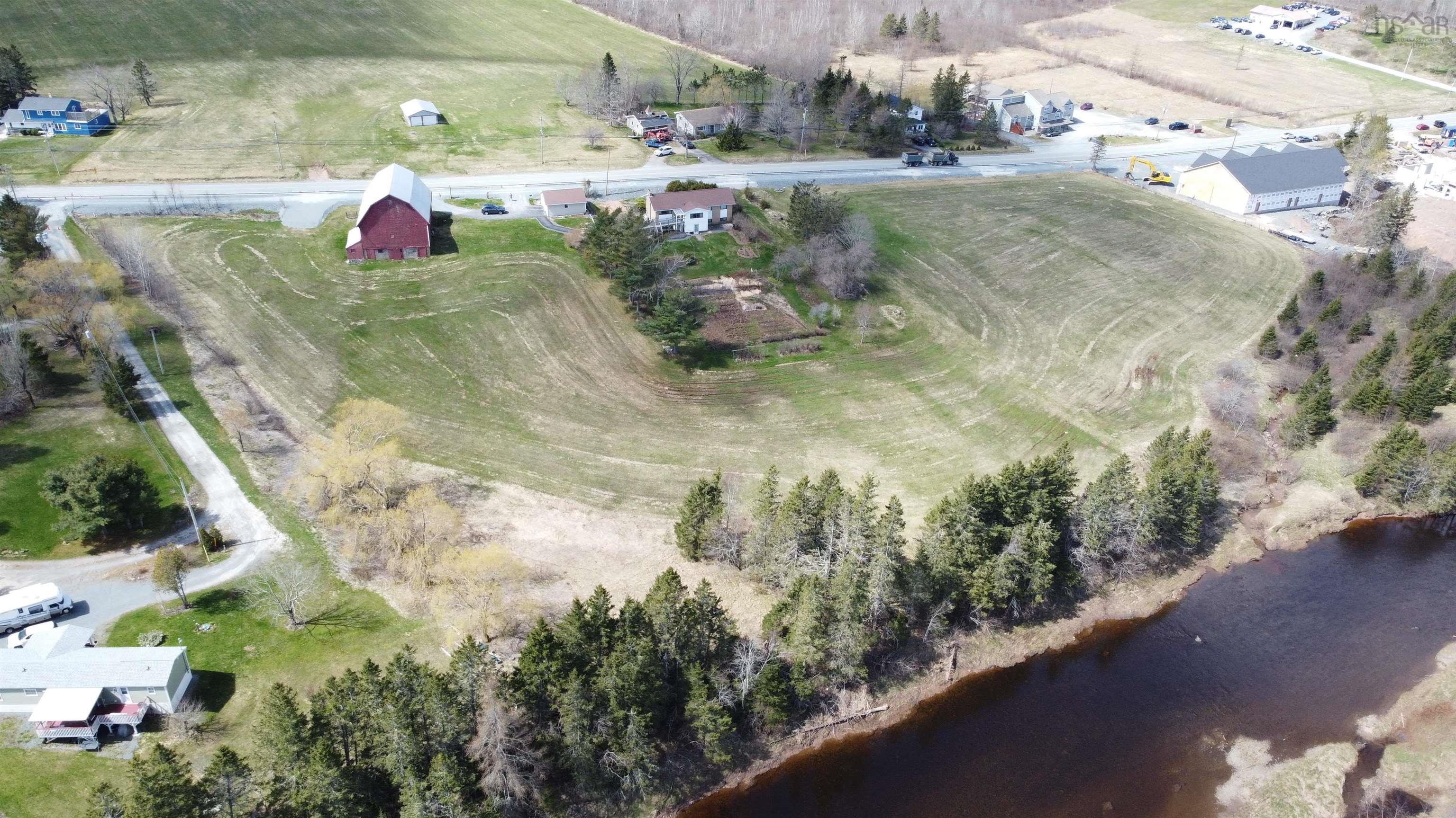 $2,700,000.00: 373 214 Highway, Elmsdale