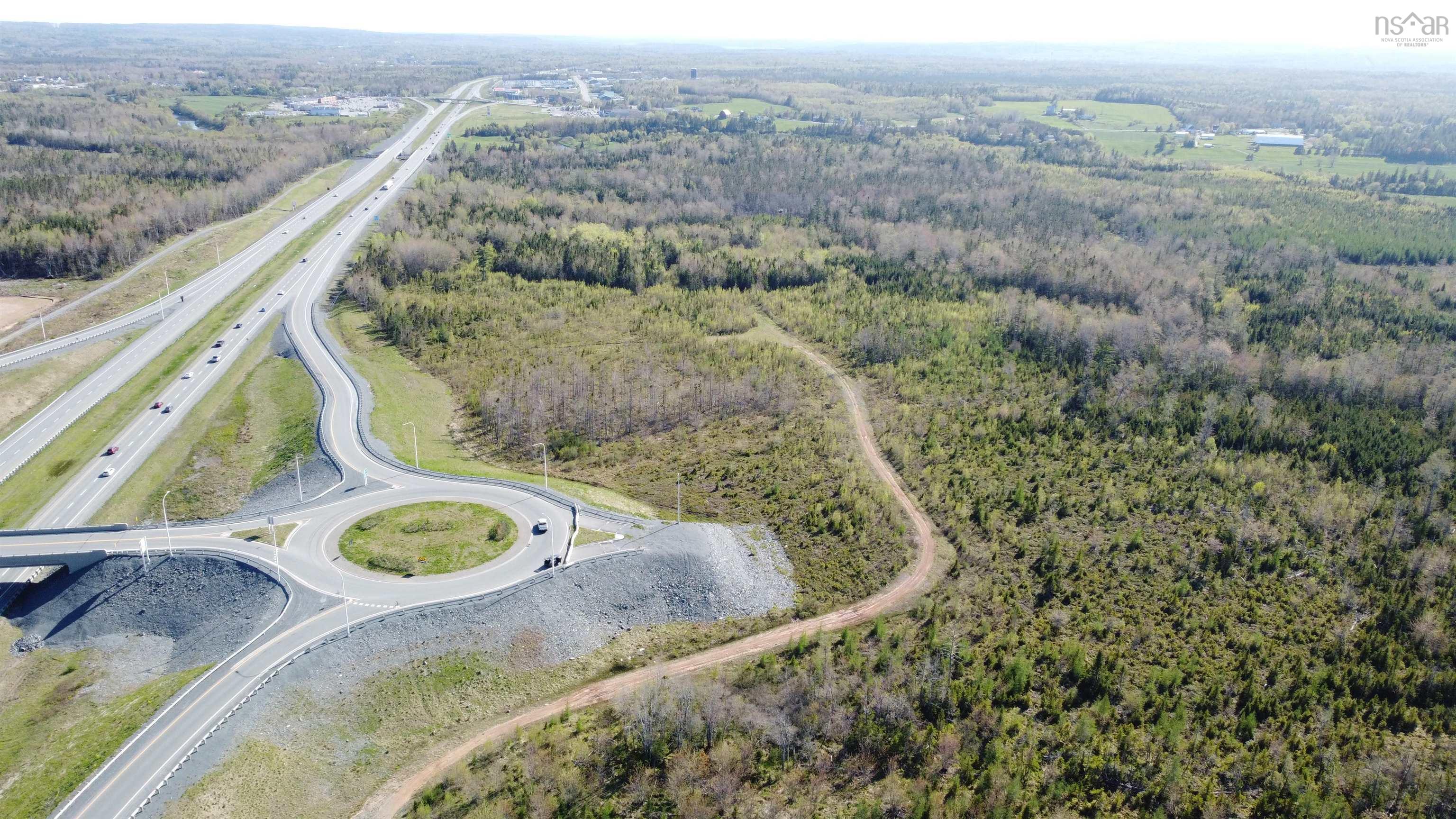$2,300,000.00: Country Lane, Elmsdale