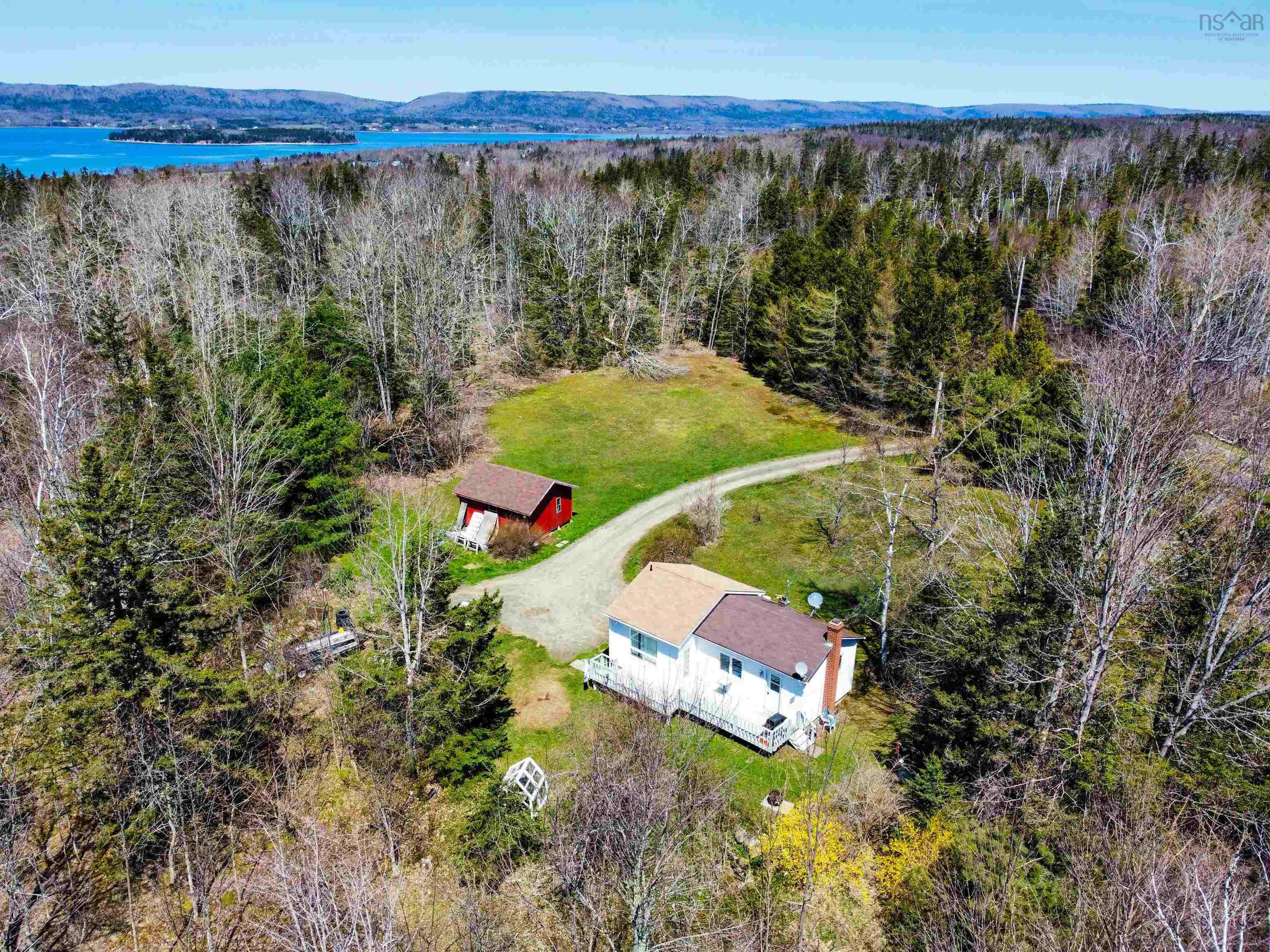 $275,000.00: 351 Old Post Road, Clementsport