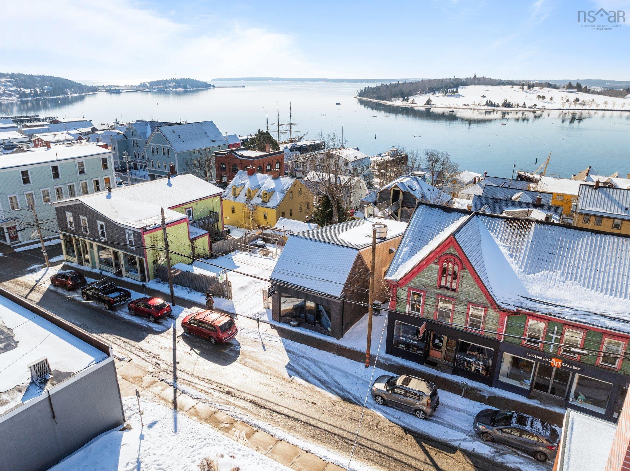 $699,000.00: 200 Lincoln Street, Lunenburg