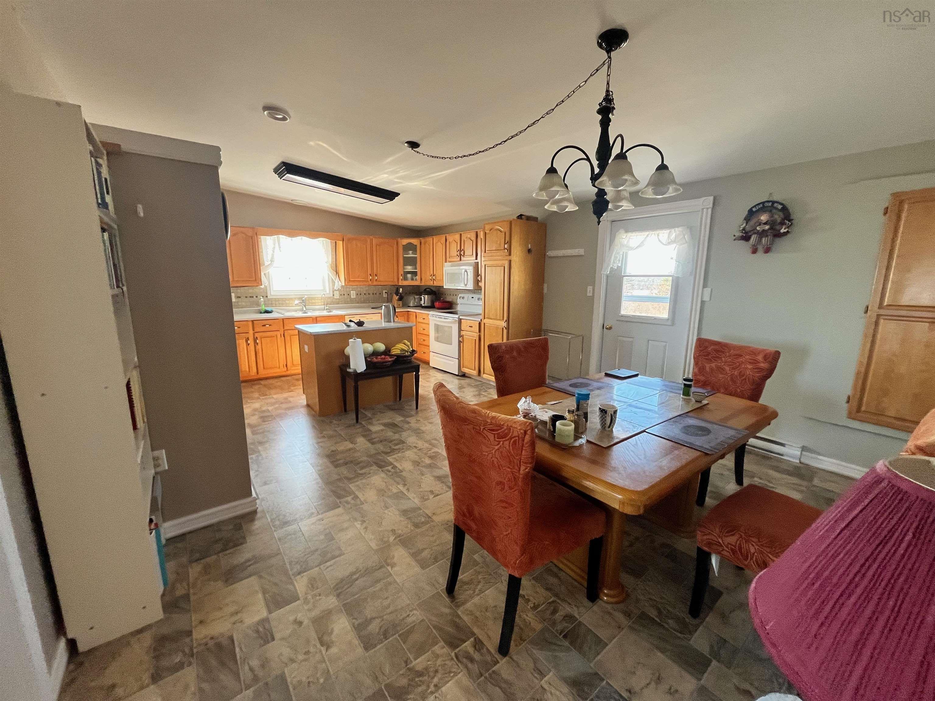 $259,900.00: 5148 Highway 316, Charlos Cove