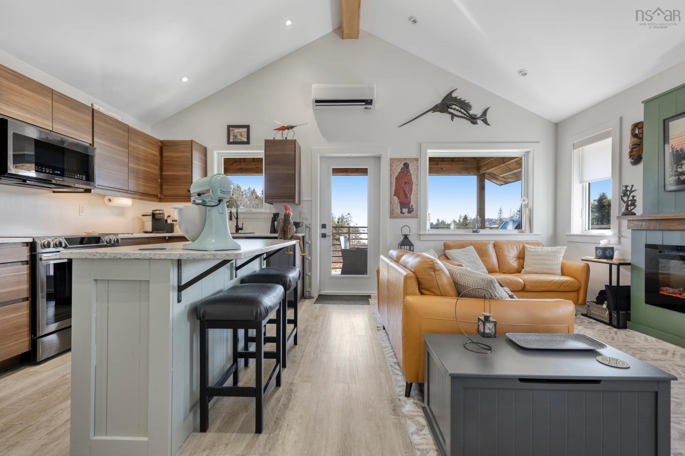 $625,000.00: 325 Upper Kingsburg Road, Upper Kingsburg