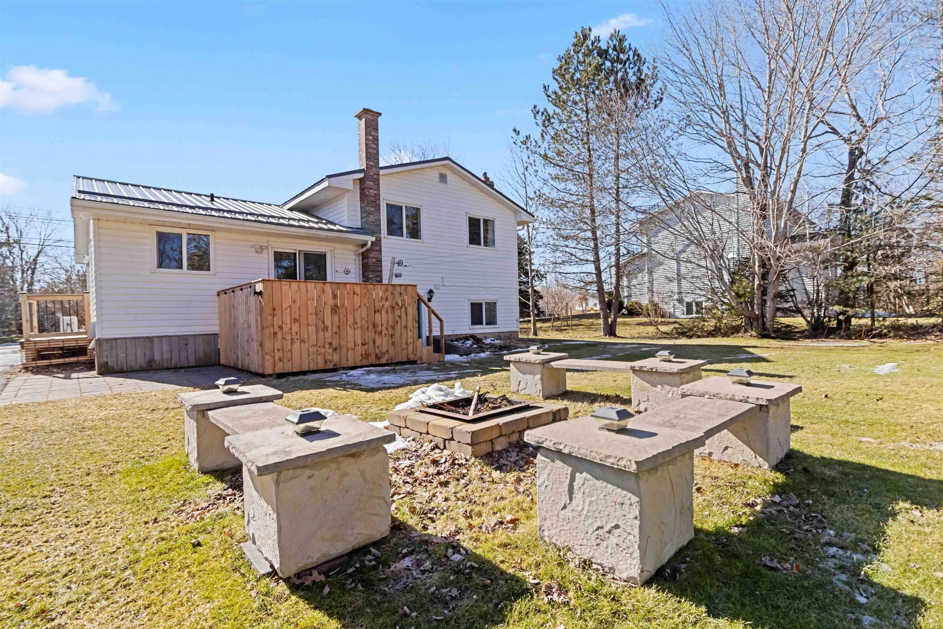 $489,900.00: 30 Logan Drive, Lantz