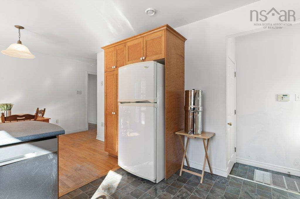 $424,900.00: 209 Clayton Drive, Fox Point