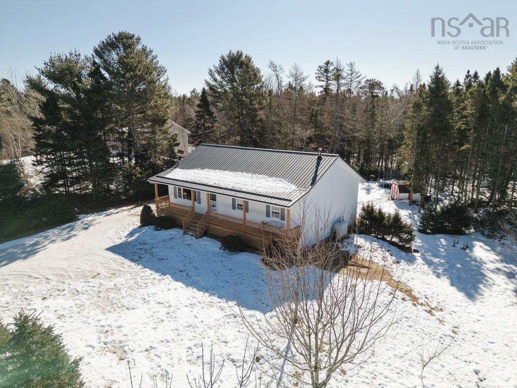 $424,900.00: 209 Clayton Drive, Fox Point