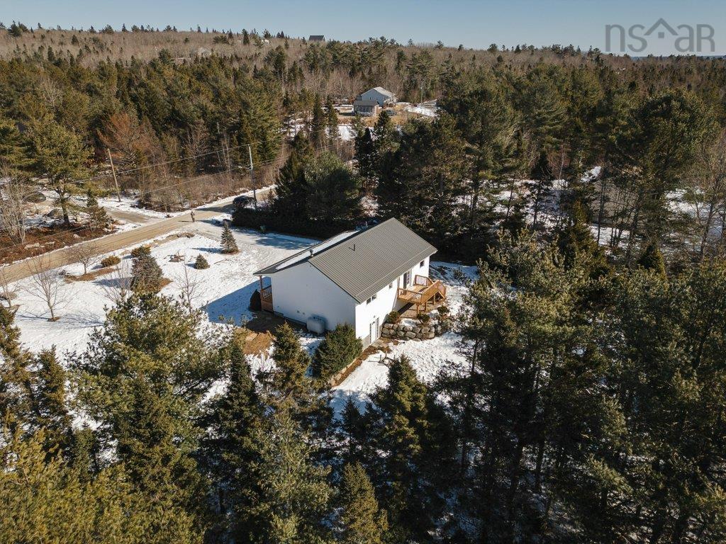 $424,900.00: 209 Clayton Drive, Fox Point