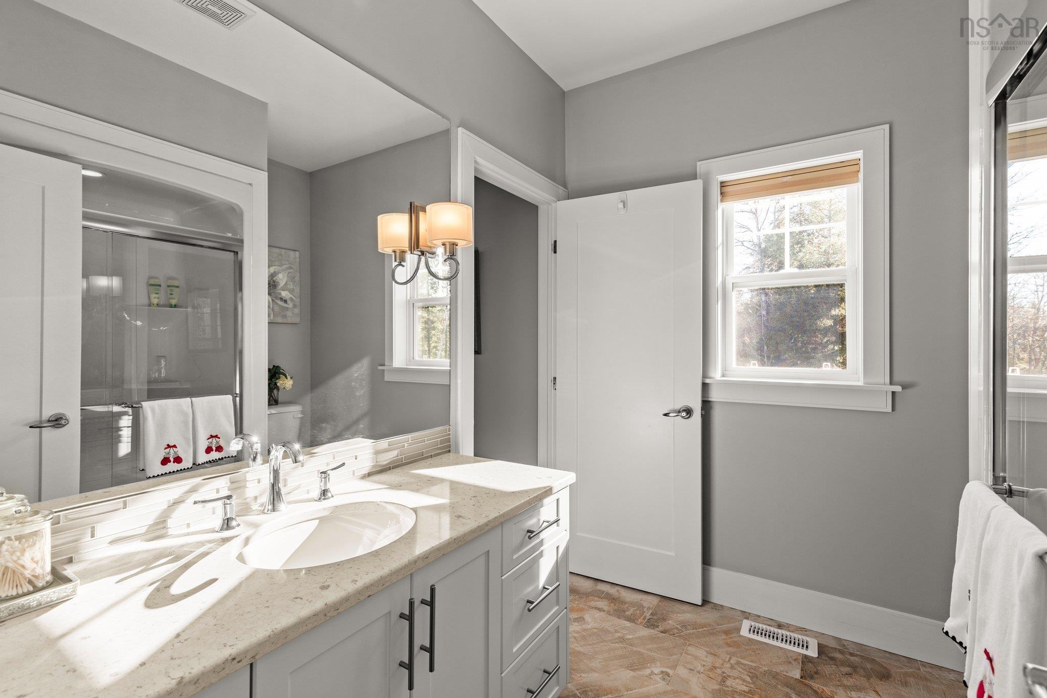 $1,199,000.00: 57 Dungarry Close, Fall River