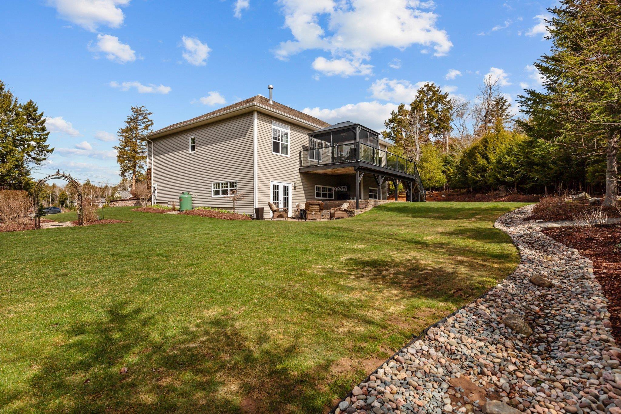 $1,199,000.00: 57 Dungarry Close, Fall River