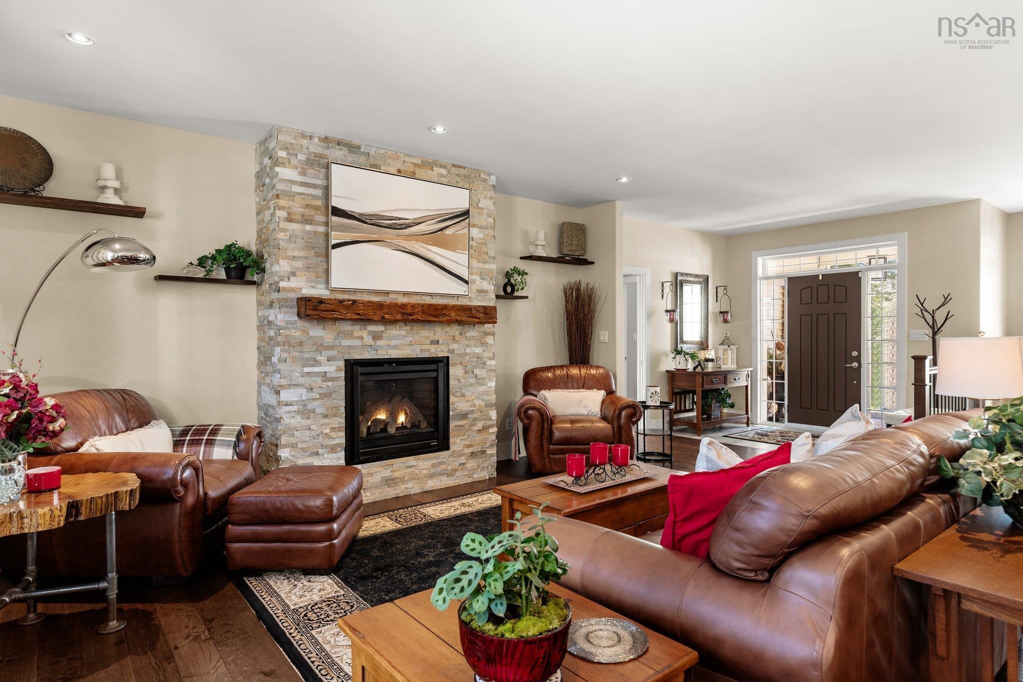 $1,199,000.00: 57 Dungarry Close, Fall River
