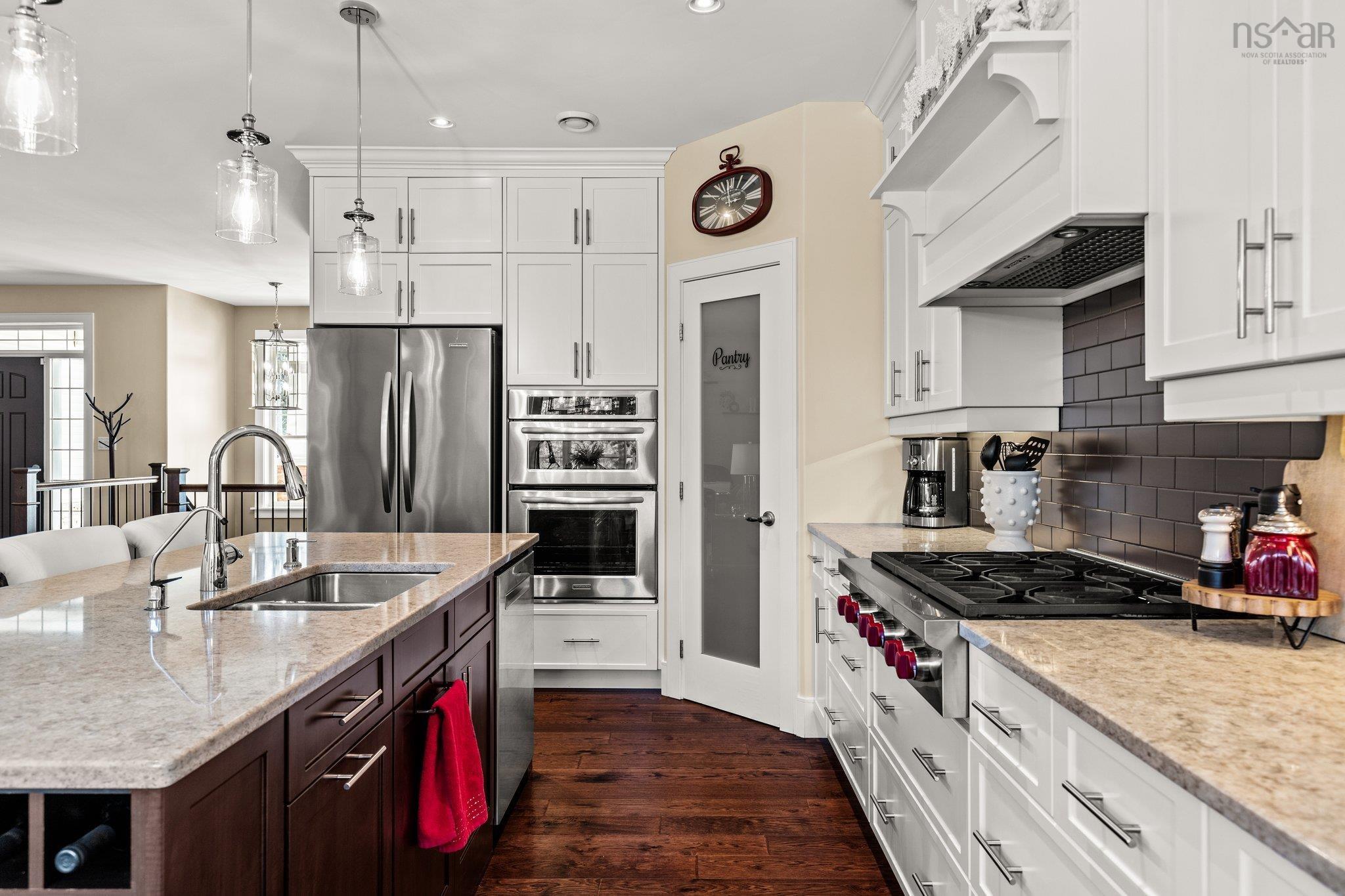 $1,199,000.00: 57 Dungarry Close, Fall River