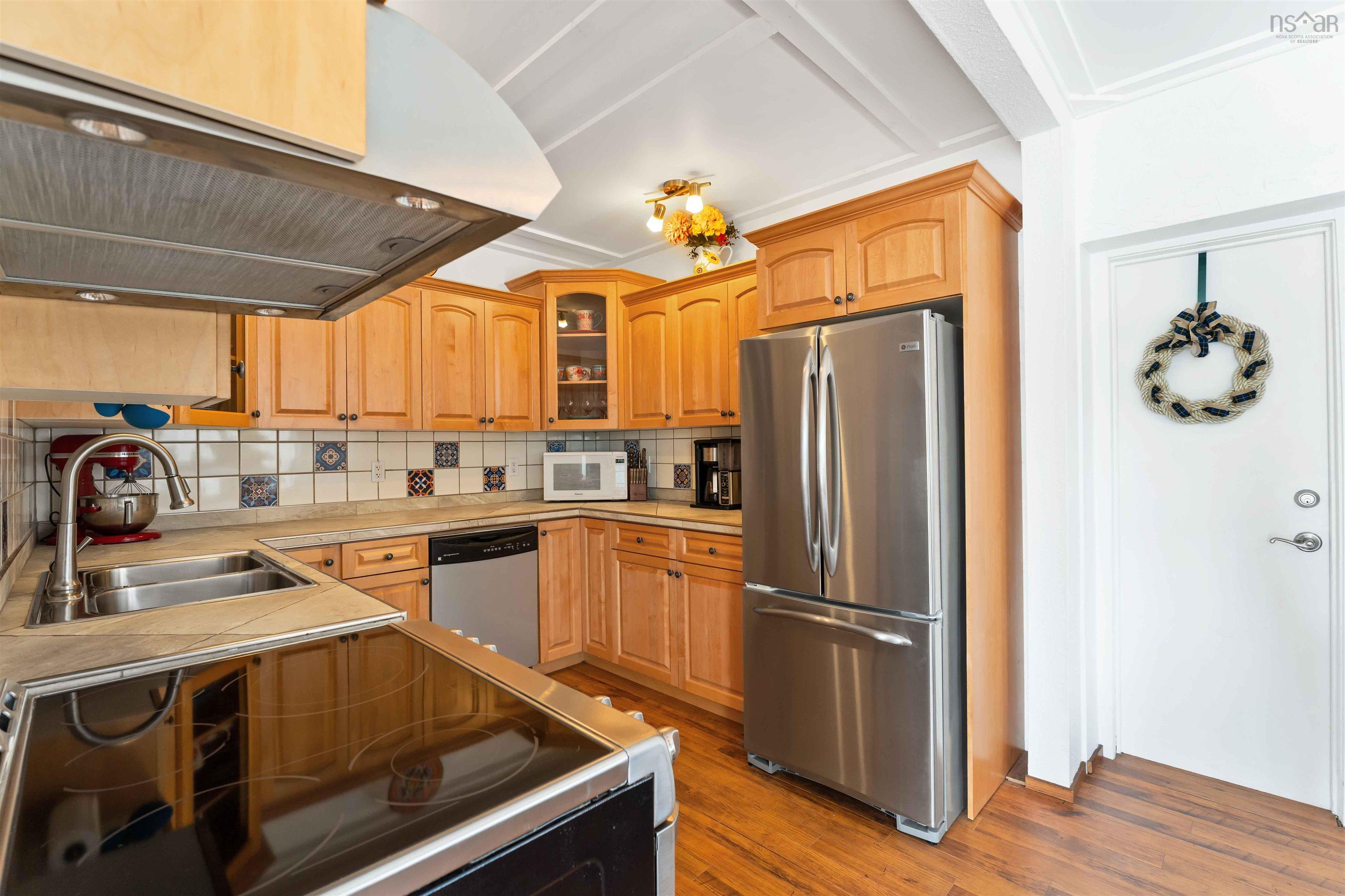 $644,400.00: 5438 Granville Road, Granville Ferry