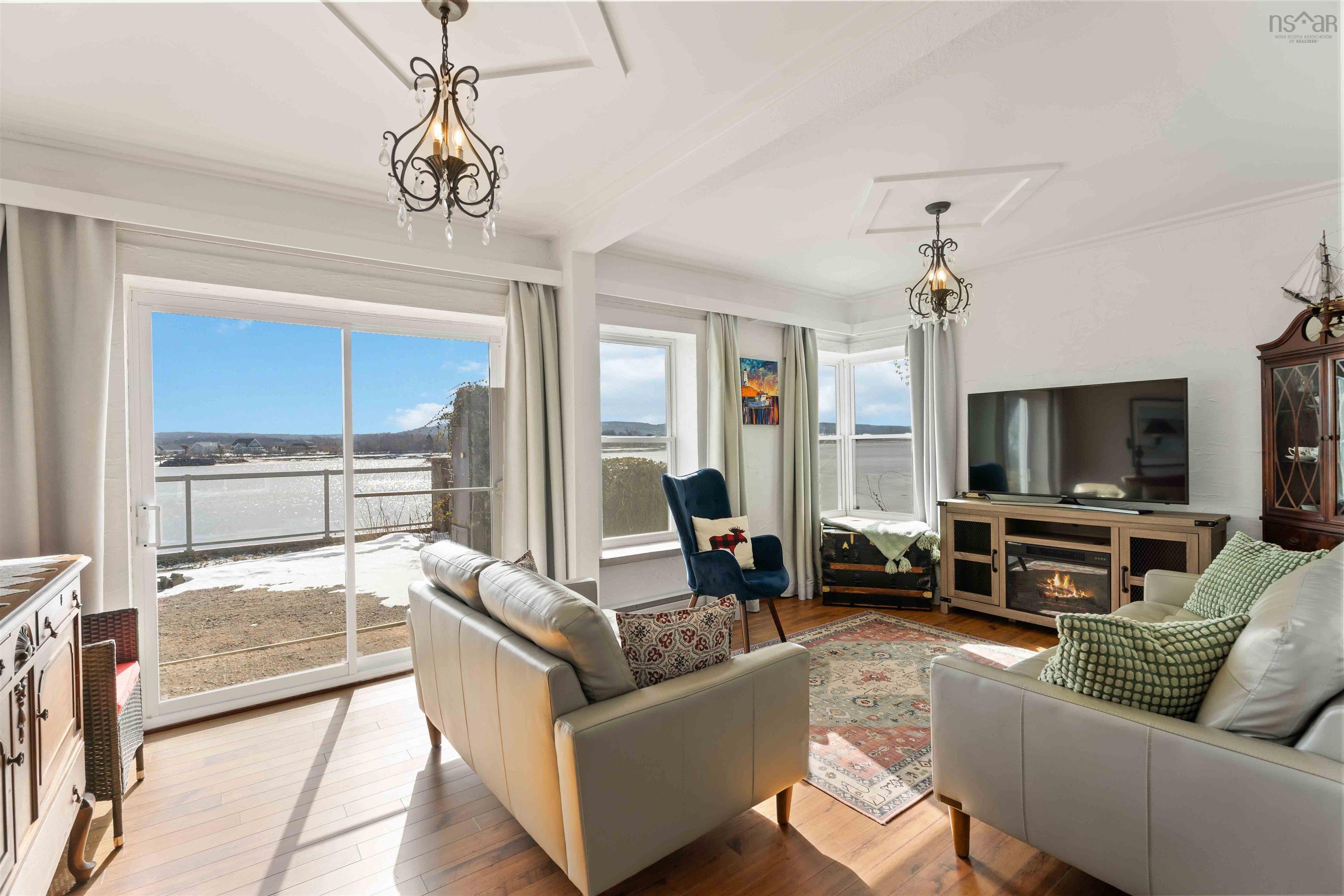 $644,400.00: 5438 Granville Road, Granville Ferry