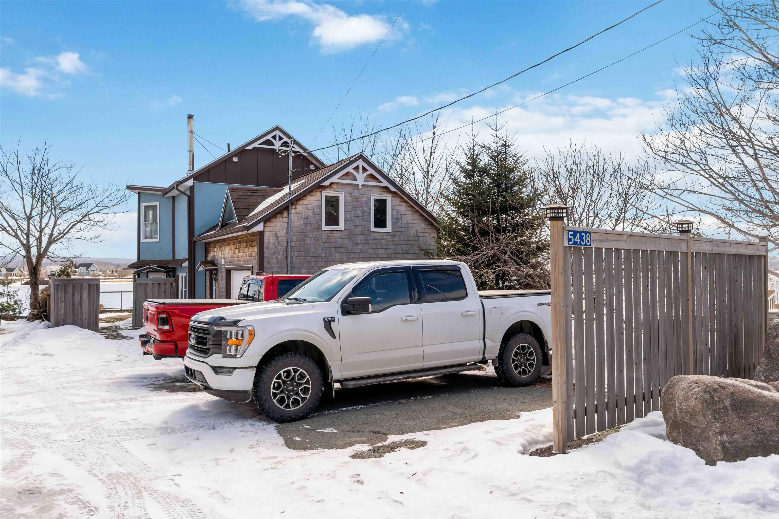 $644,400.00: 5438 Granville Road, Granville Ferry