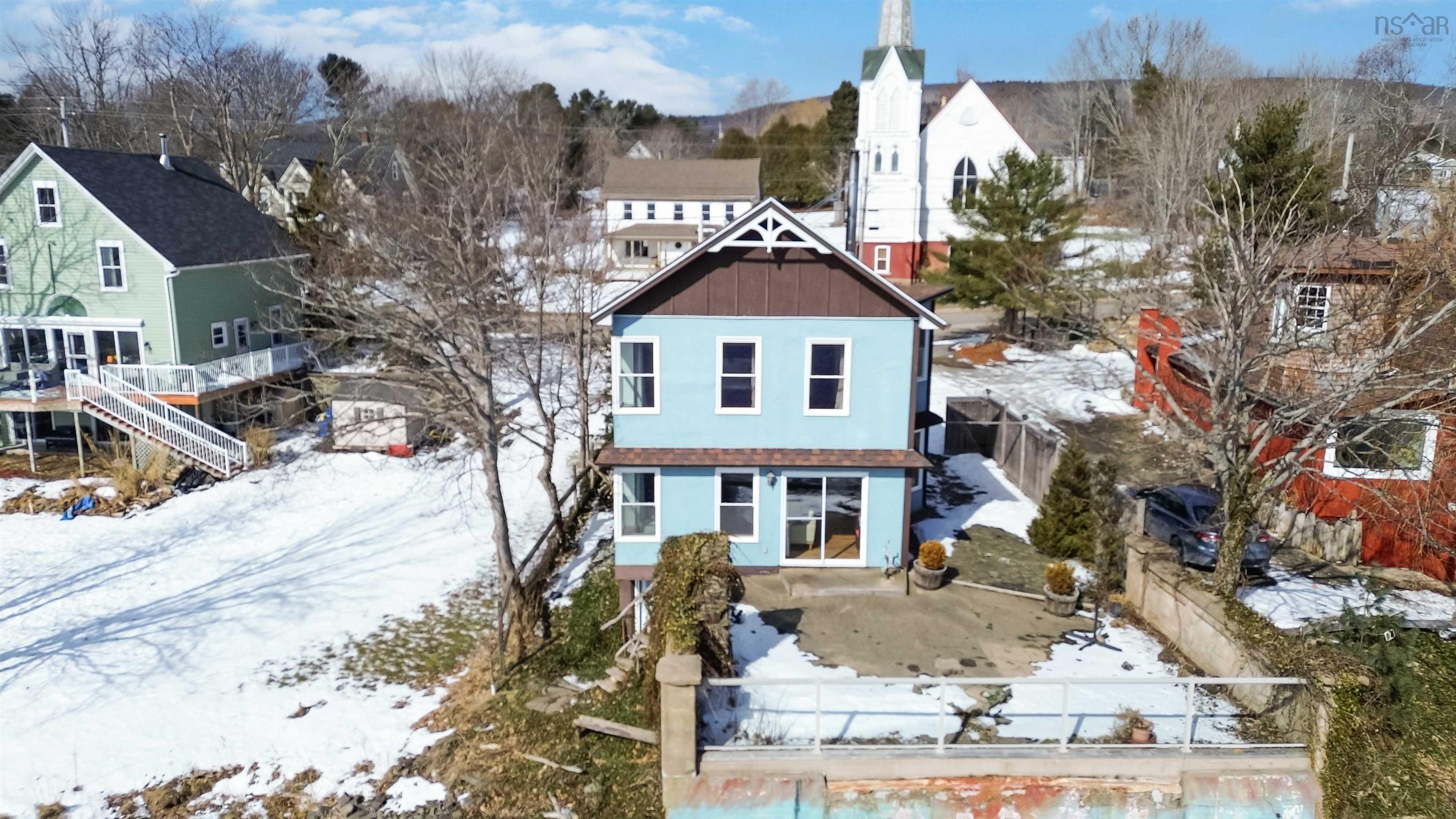 $644,400.00: 5438 Granville Road, Granville Ferry