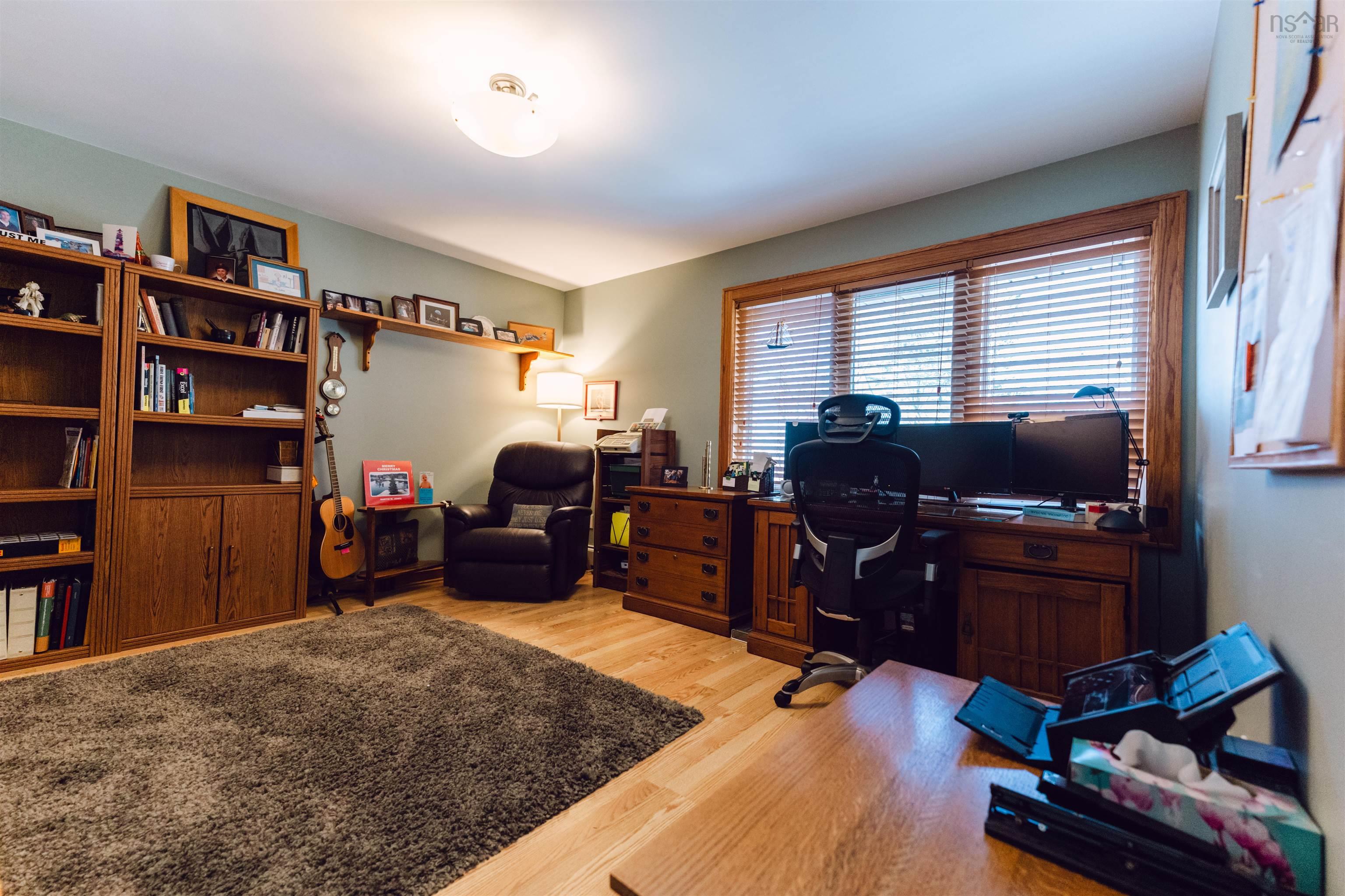 $1,199,000.00: 158 Eaglewood Drive, Bedford
