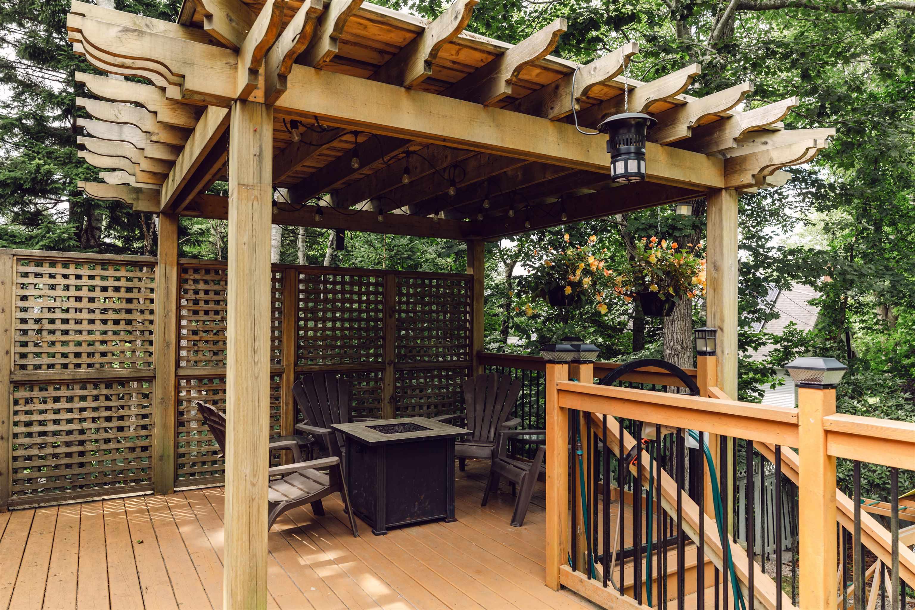 $1,199,000.00: 158 Eaglewood Drive, Bedford