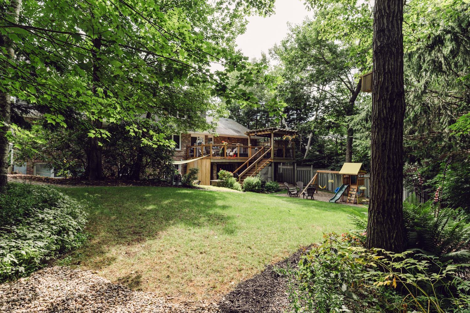 $1,199,000.00: 158 Eaglewood Drive, Bedford