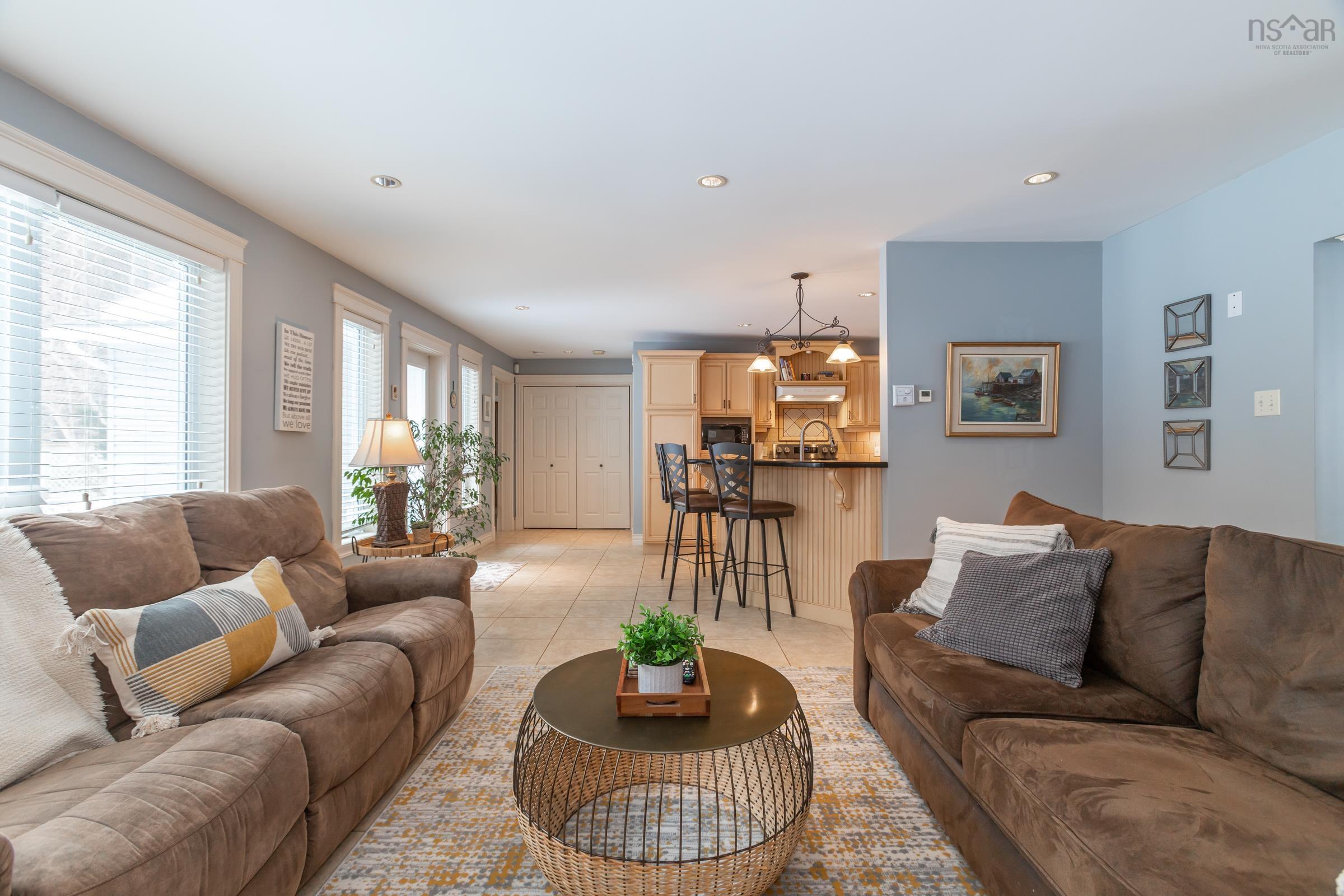 $550,000.00: 71 Dr. Lewis Johnston Street, South Farmington